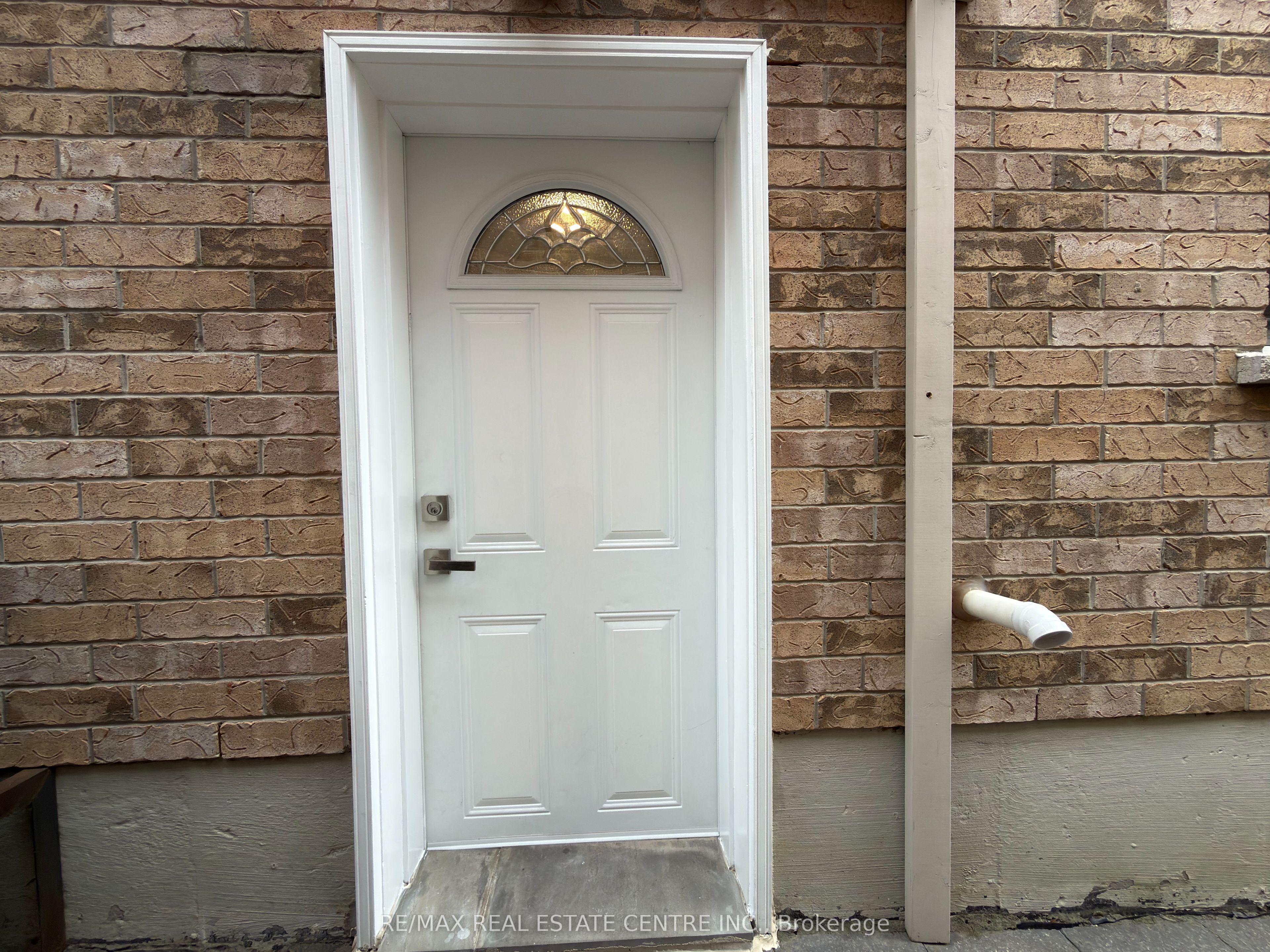Unit Lower - 53 Dybal Street, Vaughan 2