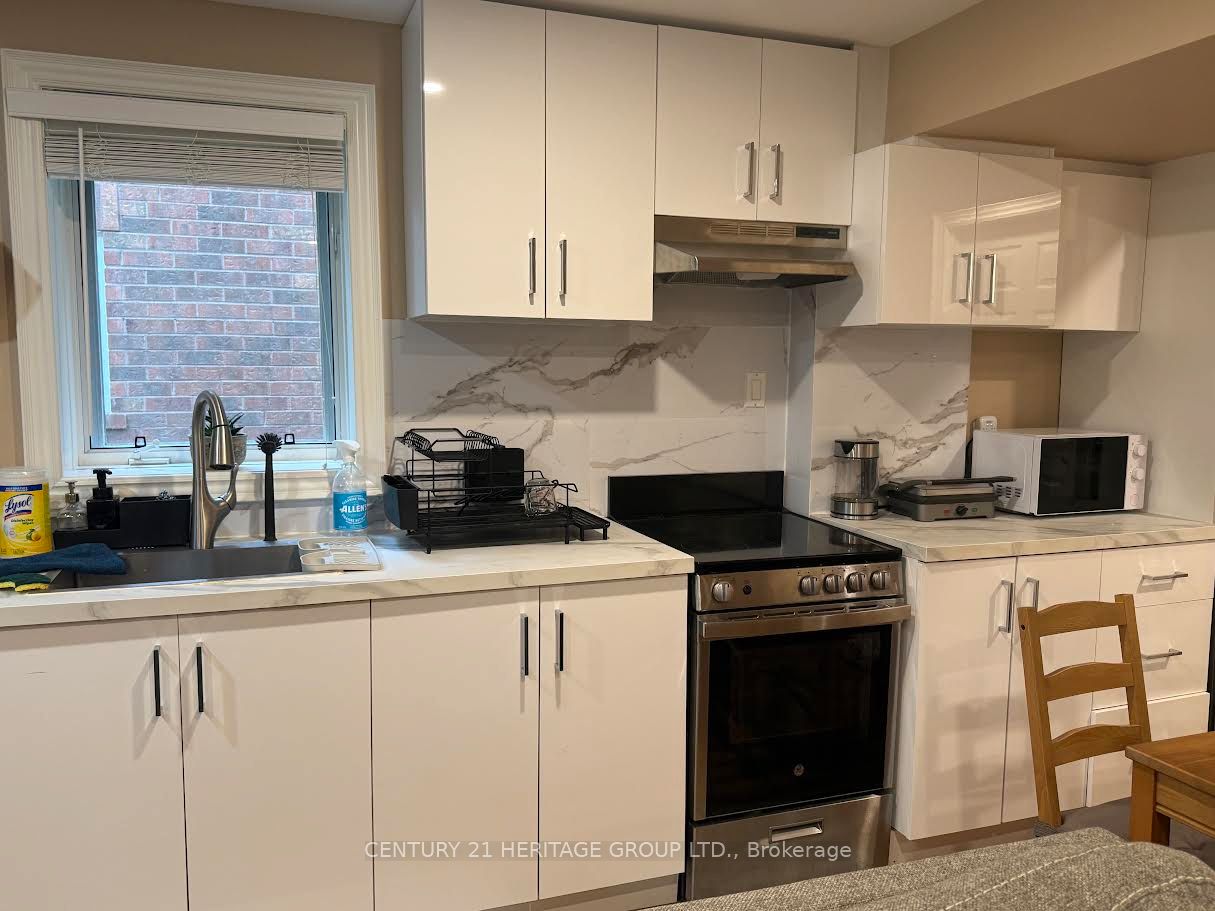 Unit Bsmt - 154 Hollandview Trail, Aurora 4