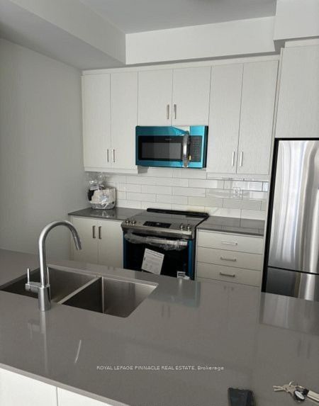 Unit 177 - 151 Honeycrisp Crescent, Vaughan 4