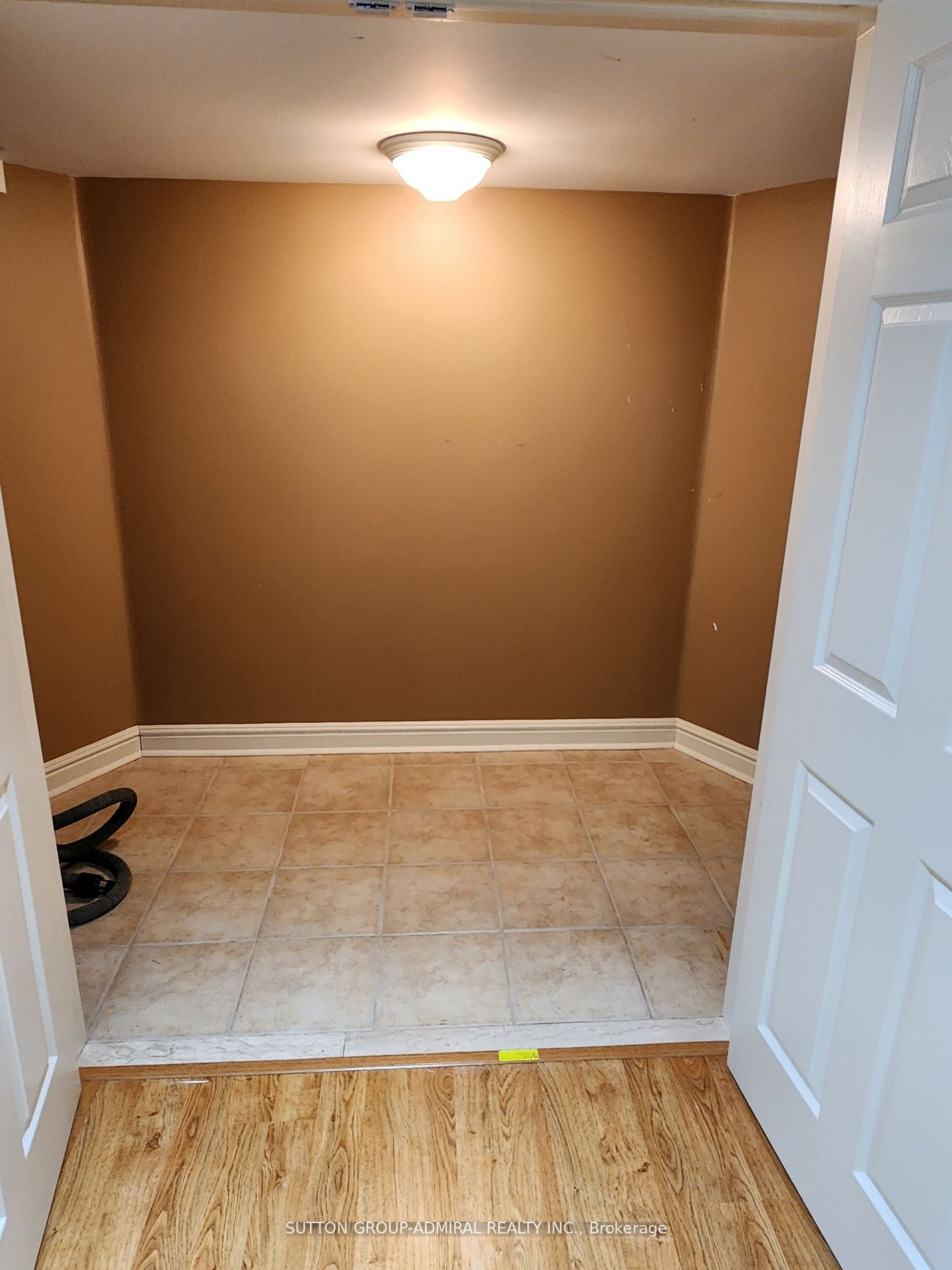 Unit Bsmt - 37 Shawn Place, Vaughan 4