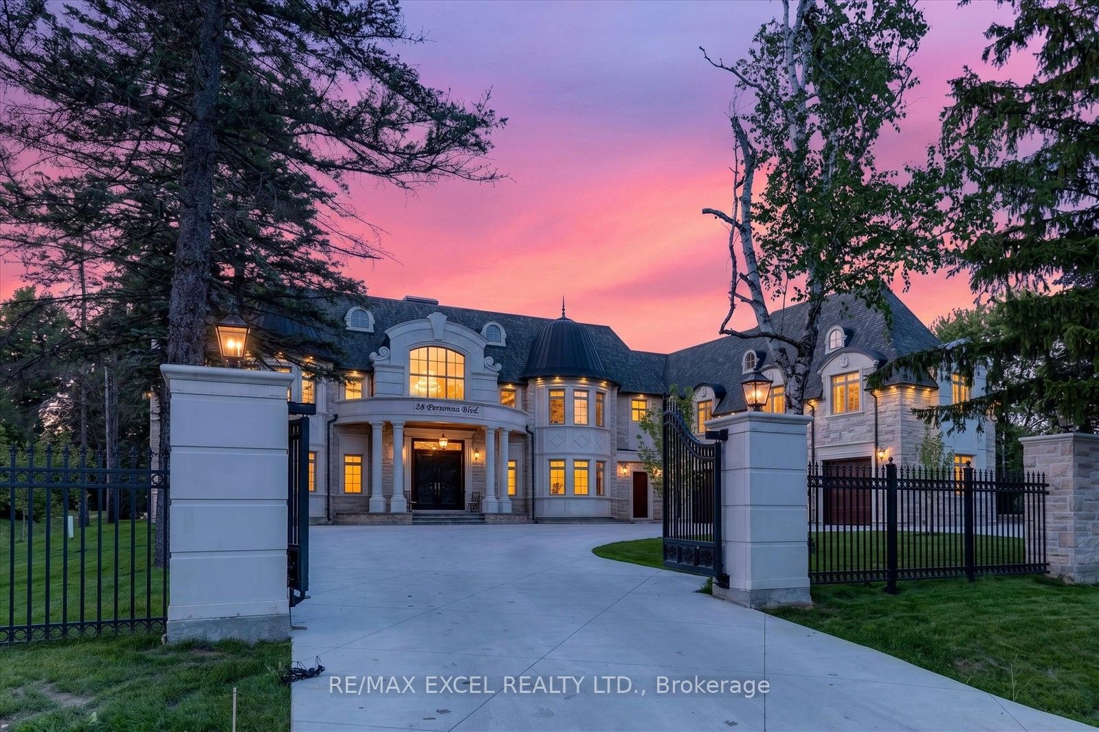 28 Personna Boulevard, Markham 3