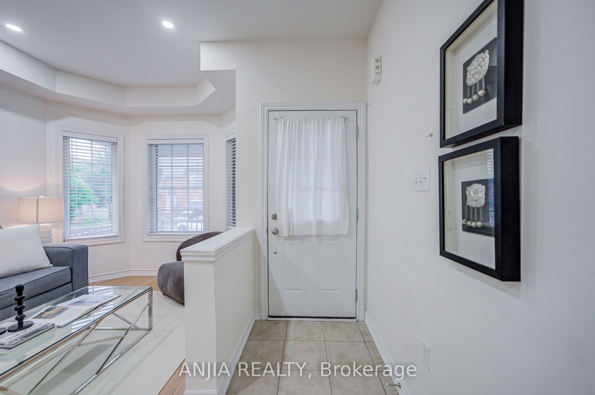 719 Hammersly Boulevard, Markham 3