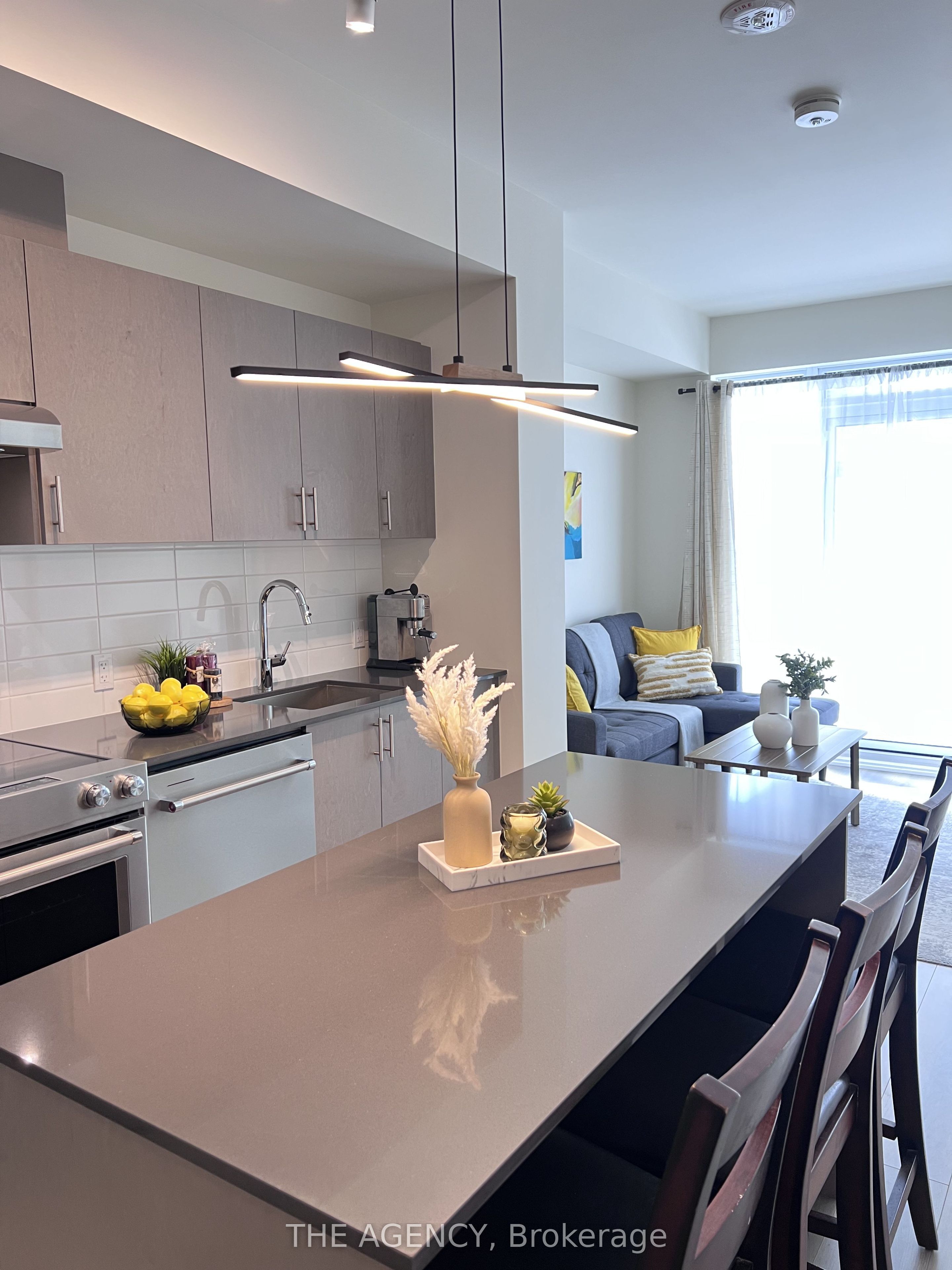 Unit 1402 - 8960 Jane Street E, Vaughan 4