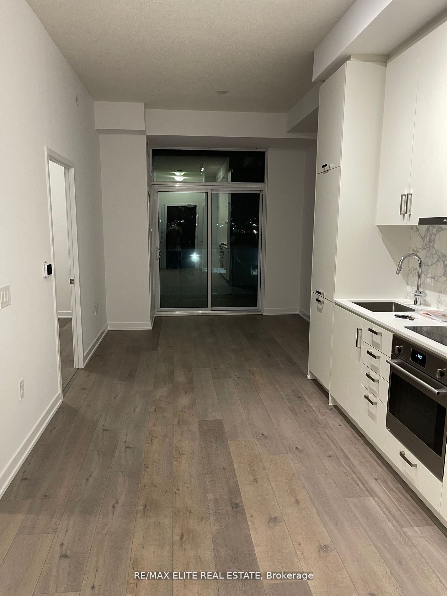 Unit 510 - 60 Honeycrisp Crescent, Vaughan 4