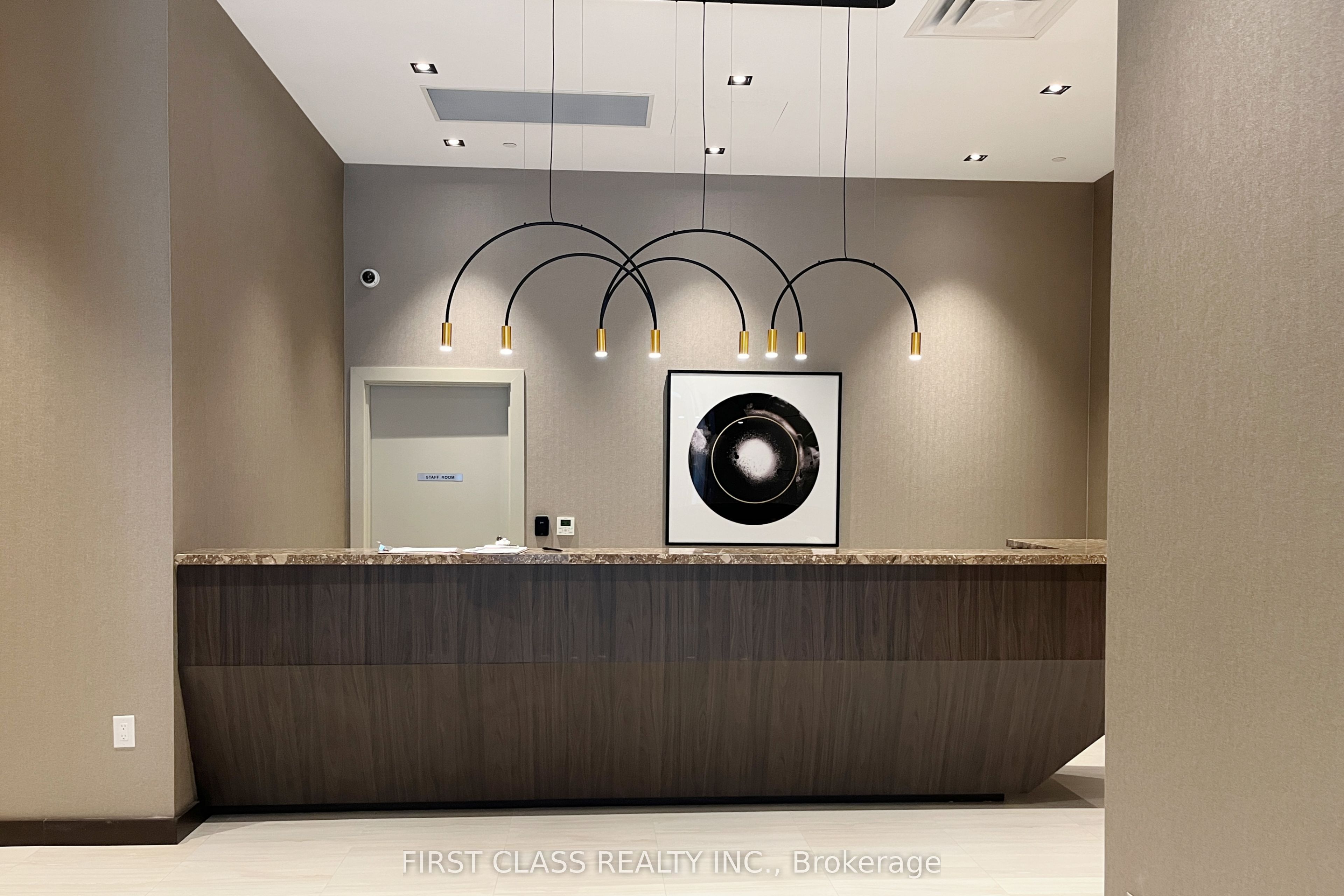 Unit 1017 - 60 Honeycrisp Crescent, Vaughan 3