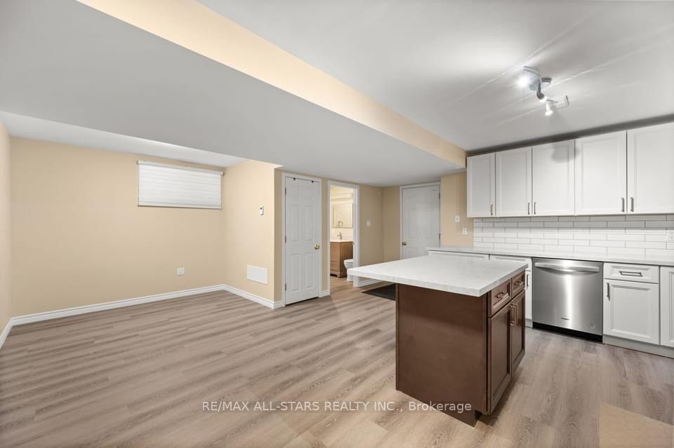 Unit Basement - 4 Smith Street, Bradford West Gwillimbury 3