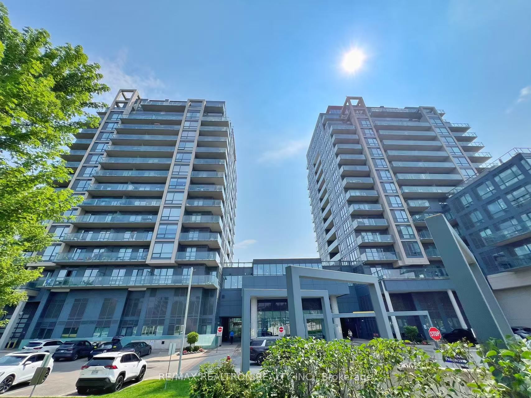 Unit 1611 - 9088 Yonge Street, Richmond Hill 2