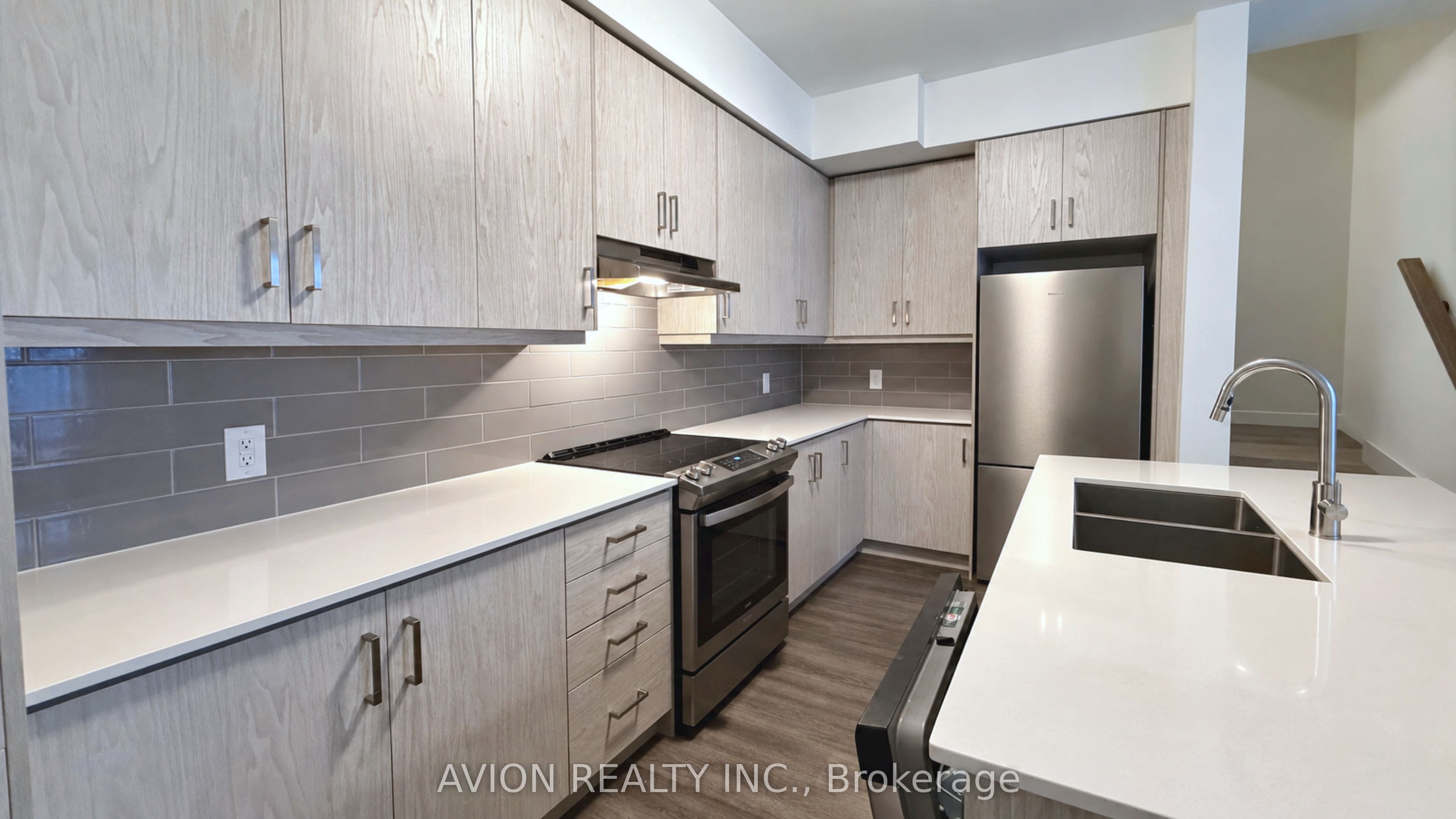 Unit 99 - 10 Almond Blossom Mews, Vaughan 3