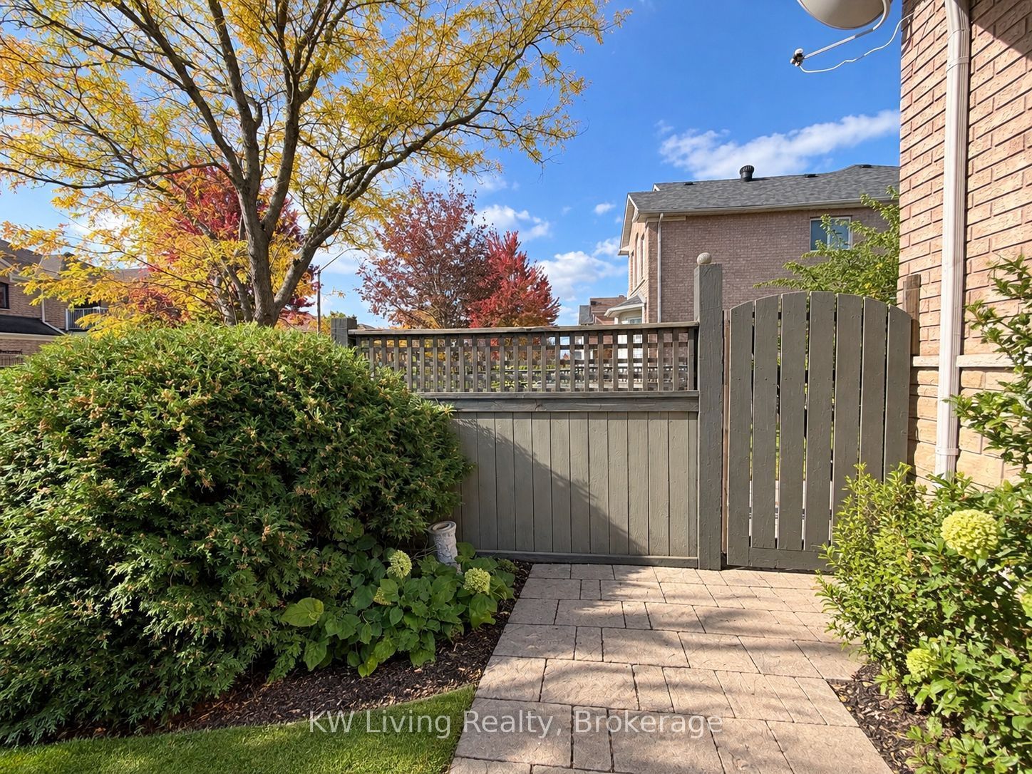 26 Gardenia Crescent, Markham 2