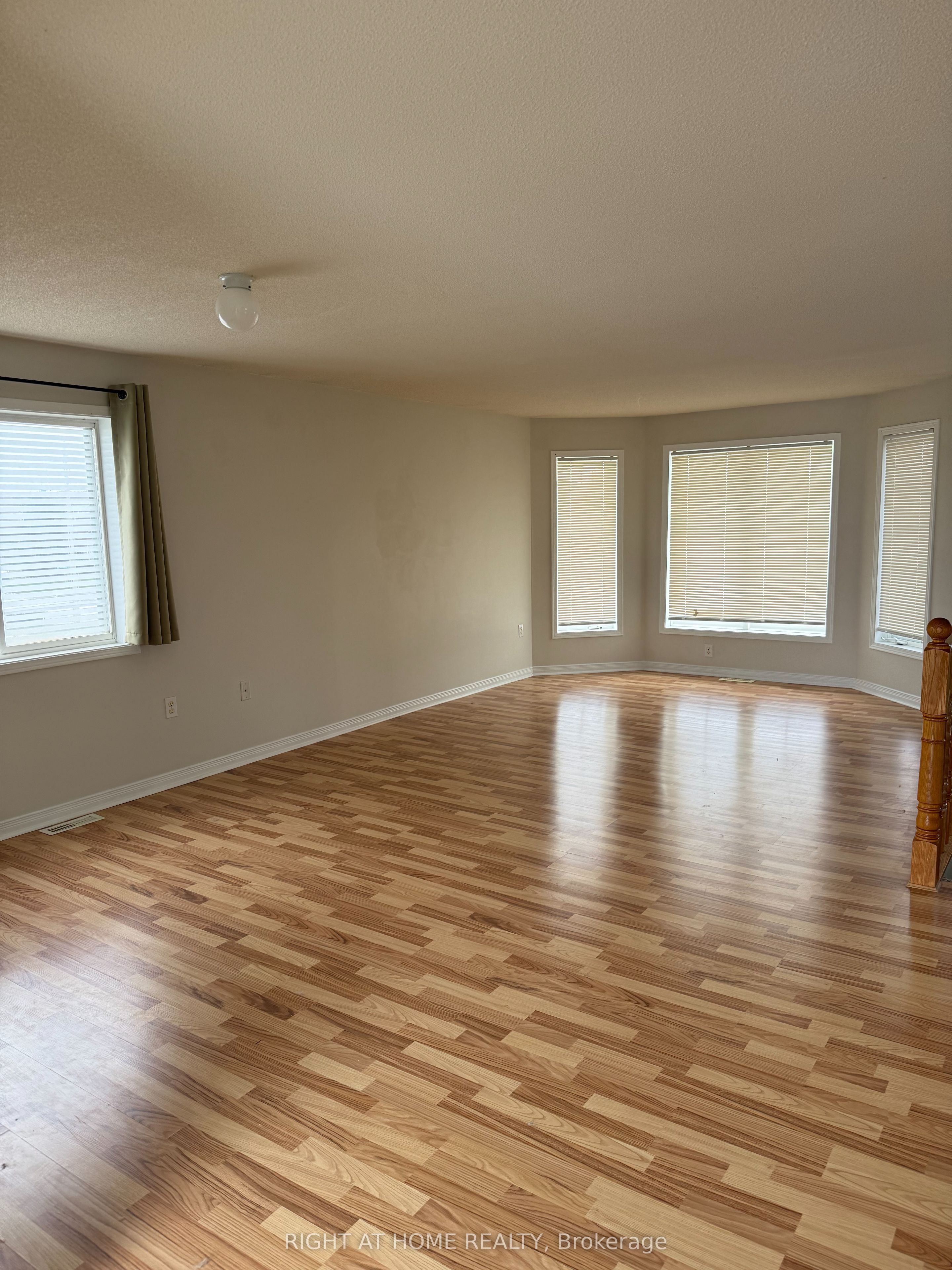 Unit Upper - 229 Dunsmore Lane, Barrie 5