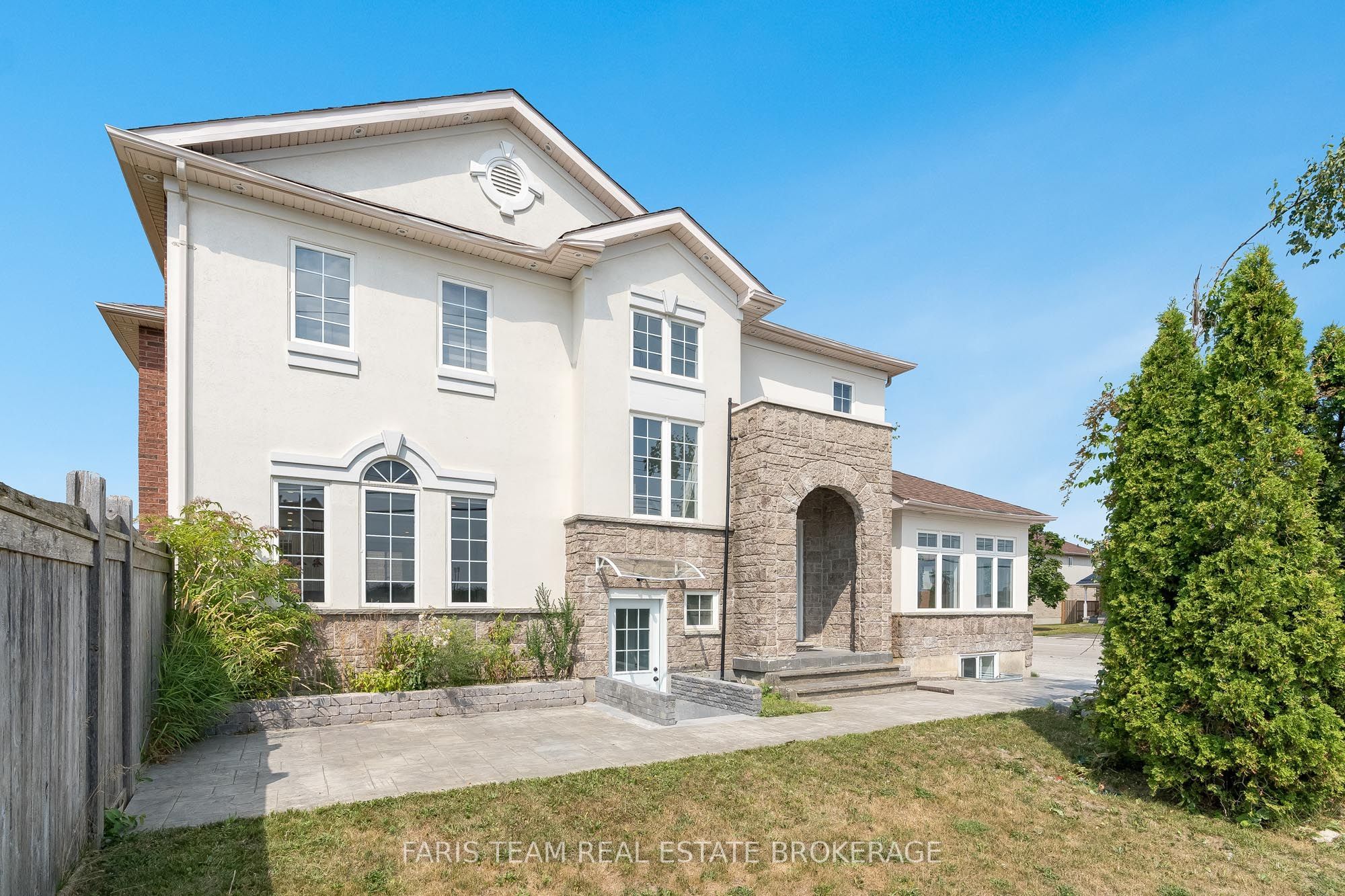 2 Vanessa Drive, Orillia 2