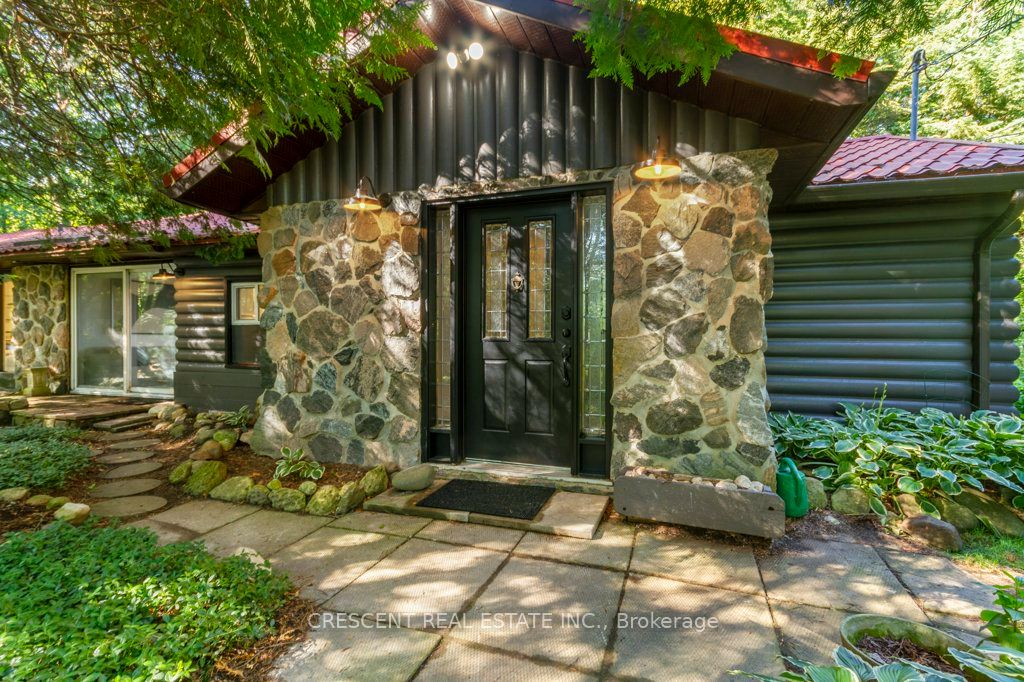 37 Georgian Manor Drive, Collingwood 3