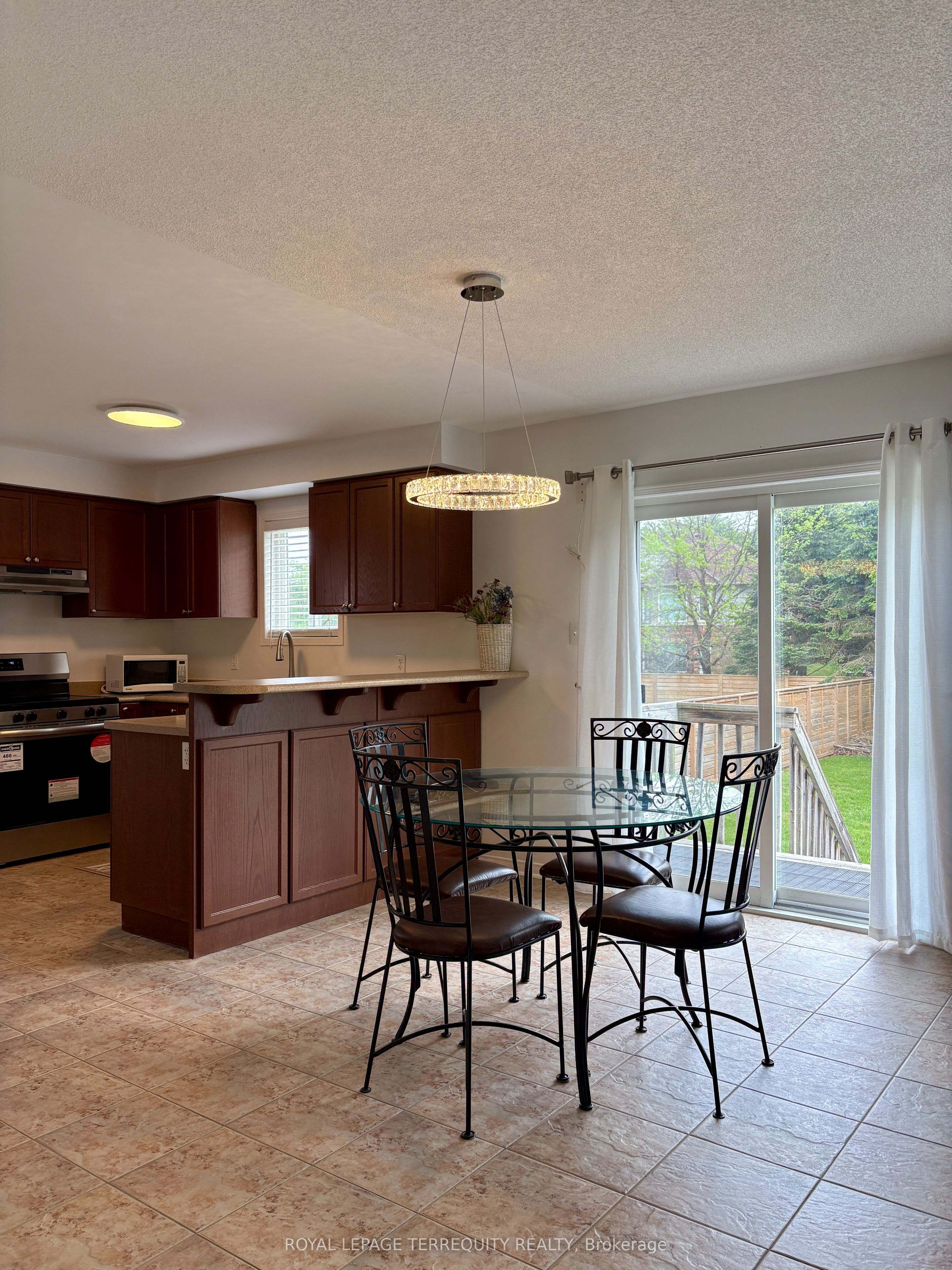 55 Regina Boulevard, Wasaga Beach 4