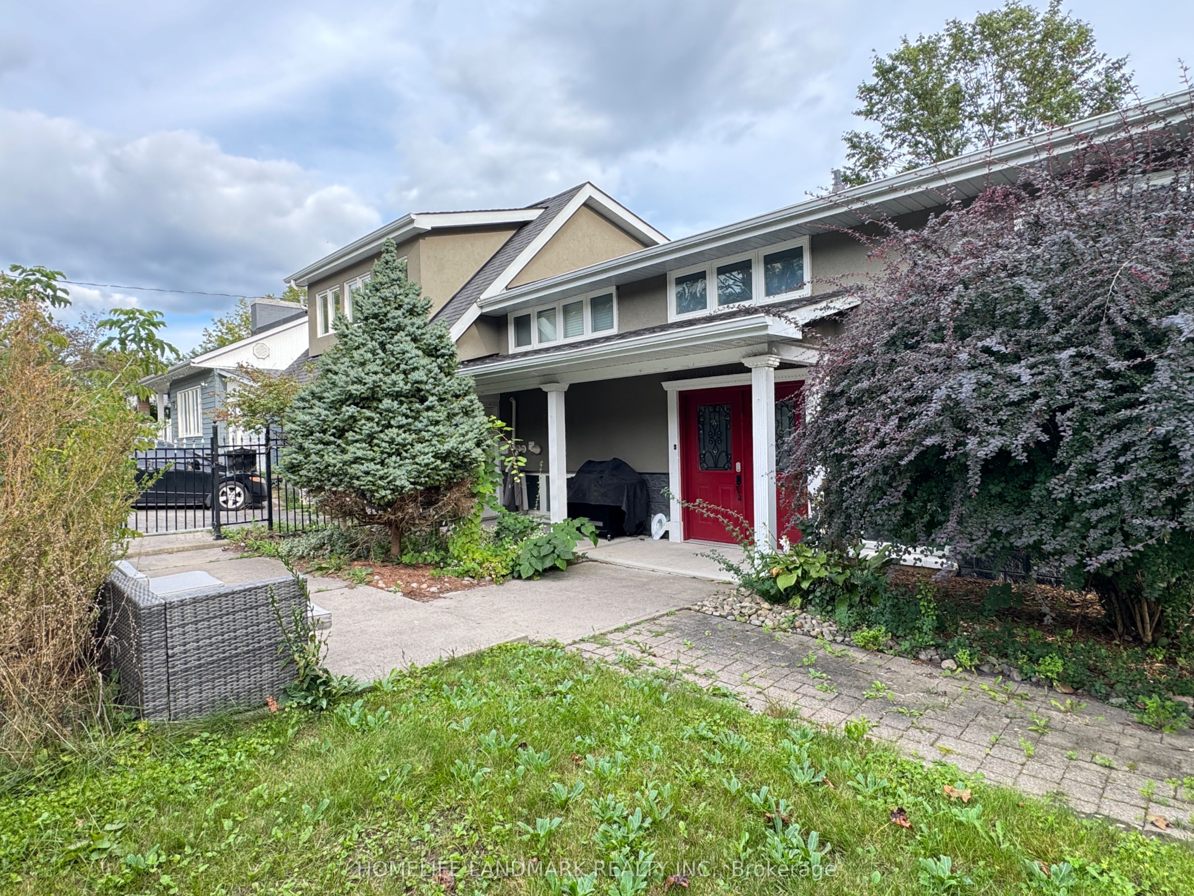 Unit Upper - 119 Blake Street, Barrie 2