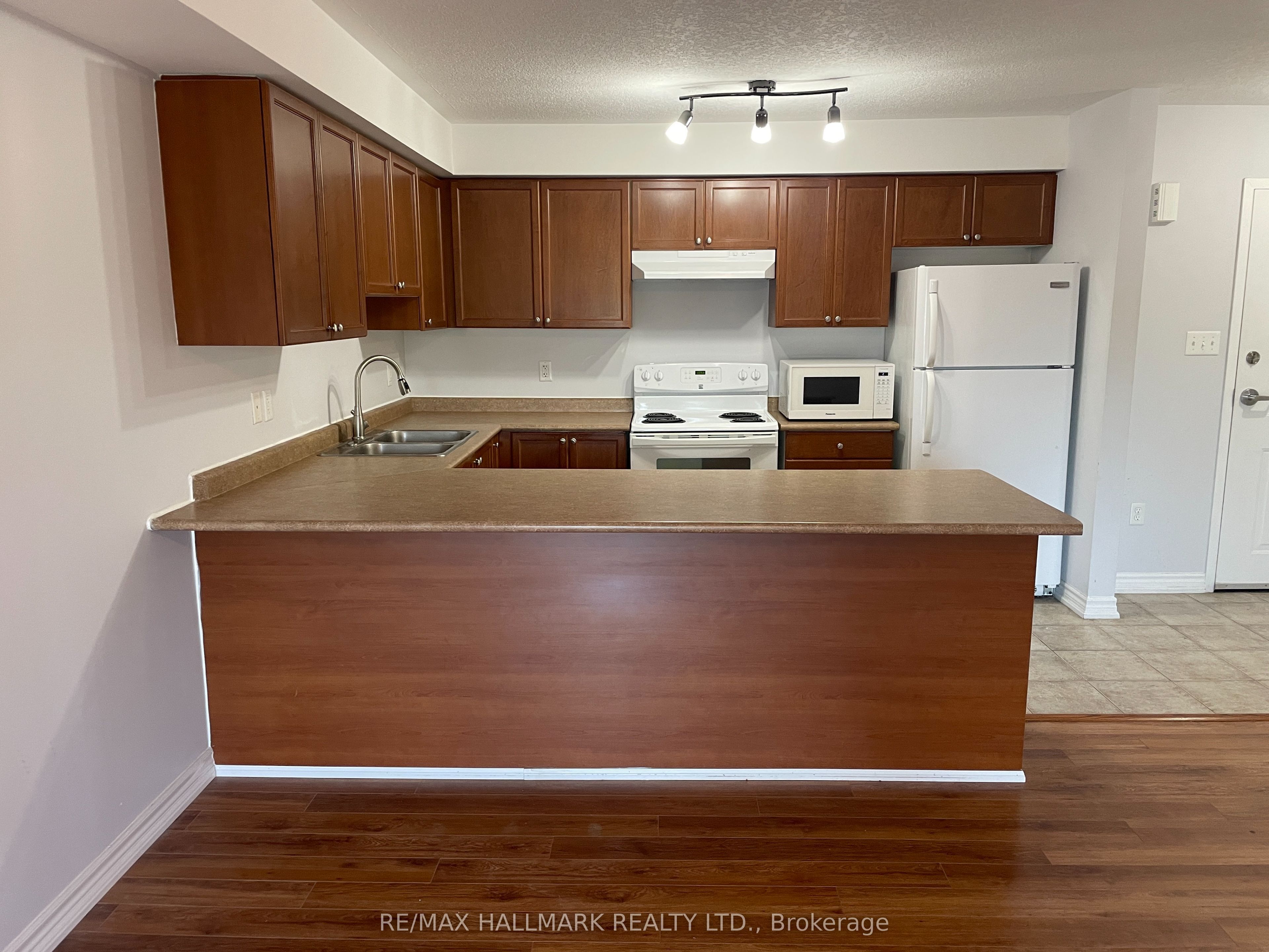 Unit 15 - 41 Coulter Street, Barrie 5