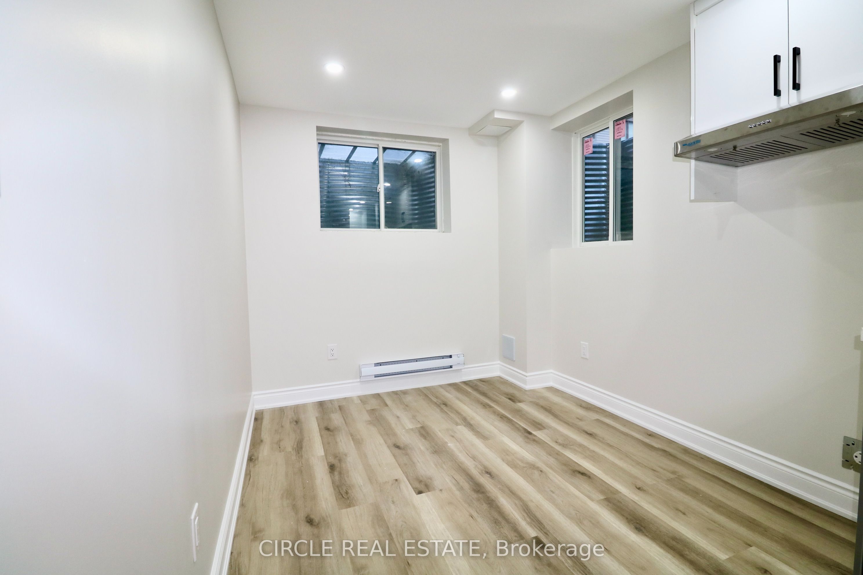 Unit 1 - 59 PHOENIX Boulevard, Barrie 3