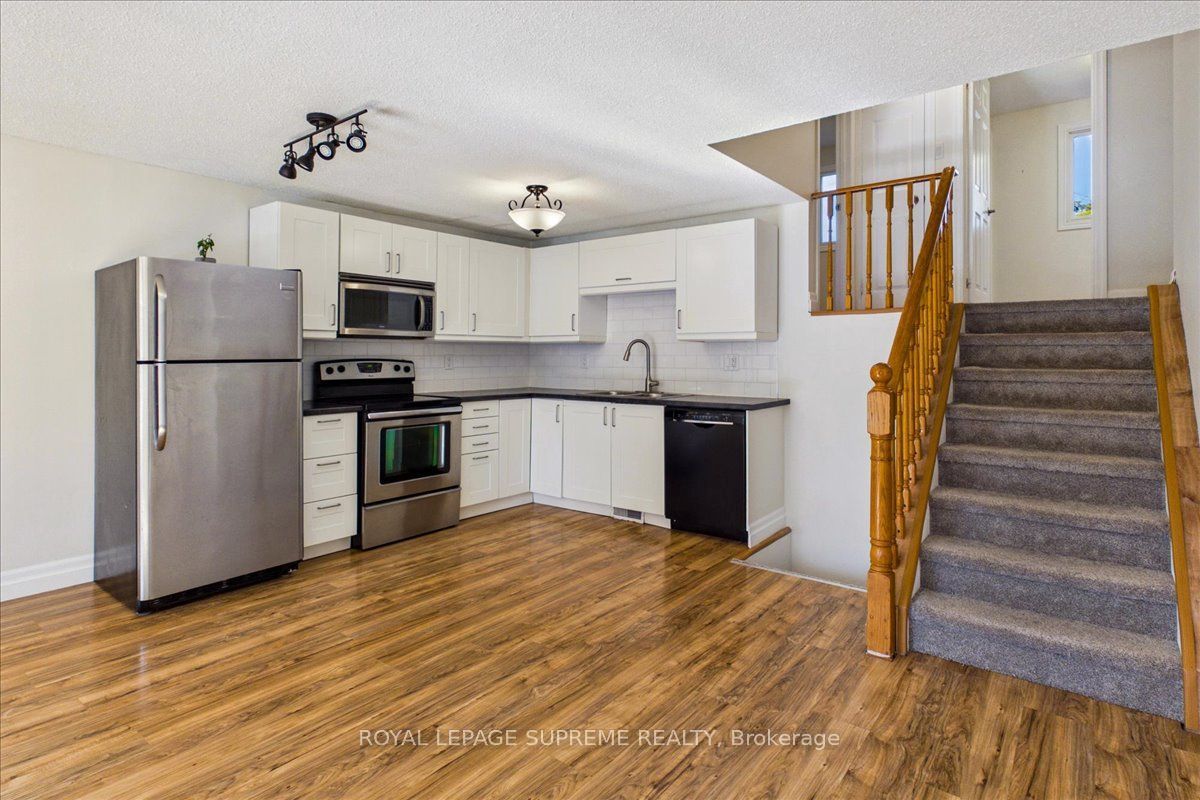 Unit Upper - 46 Ridgeway Avenue, Barrie 5
