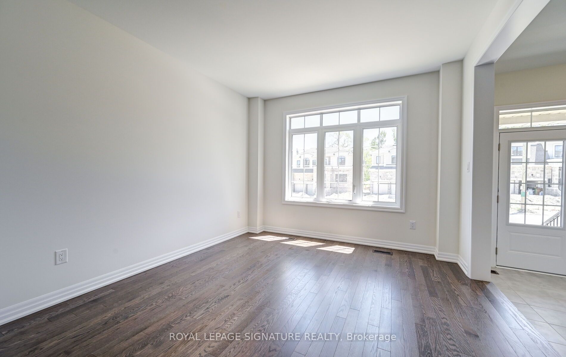 205 Warden Street, Clearview 5
