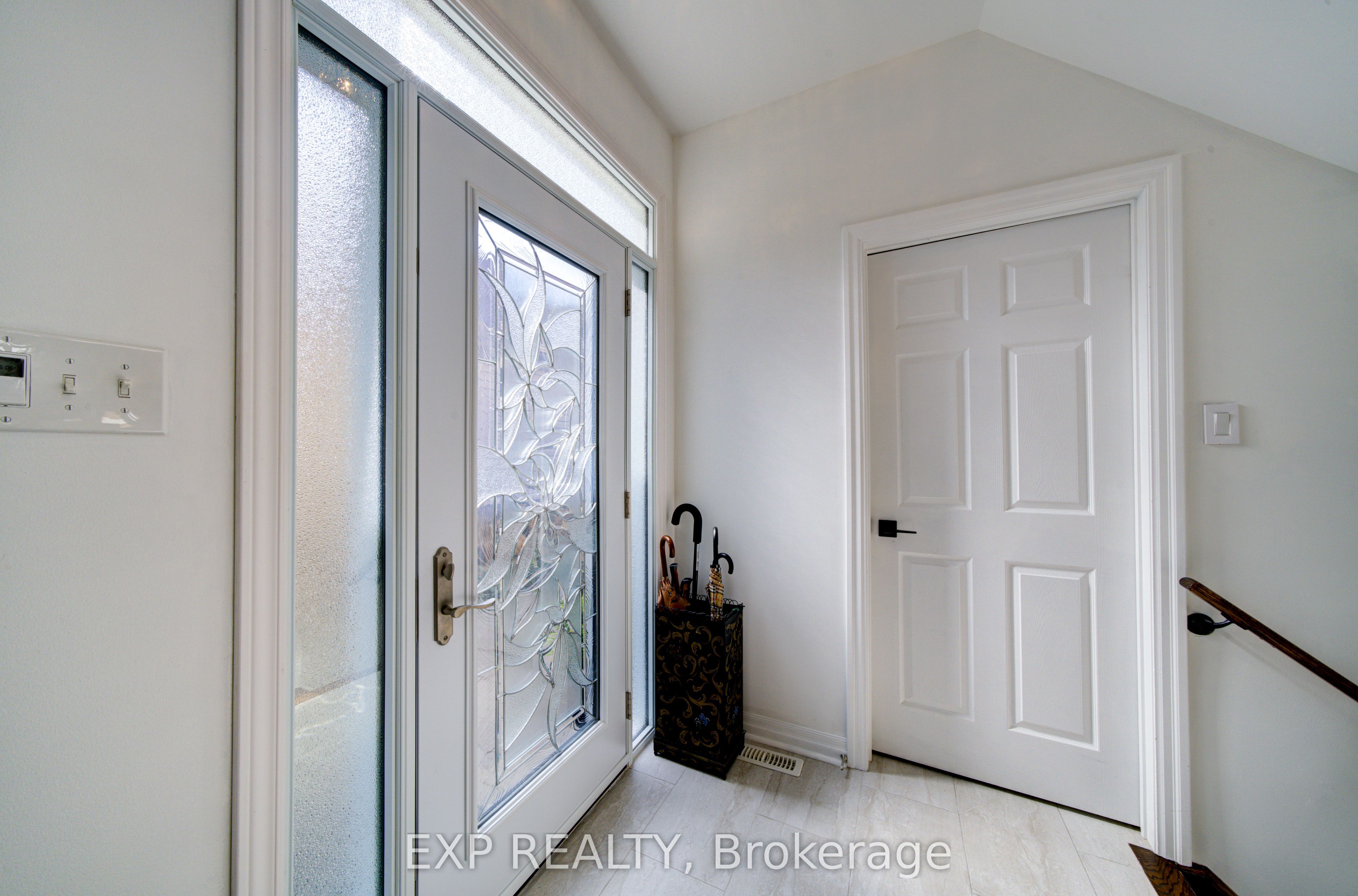 1 SILVER Crescent, Collingwood 4