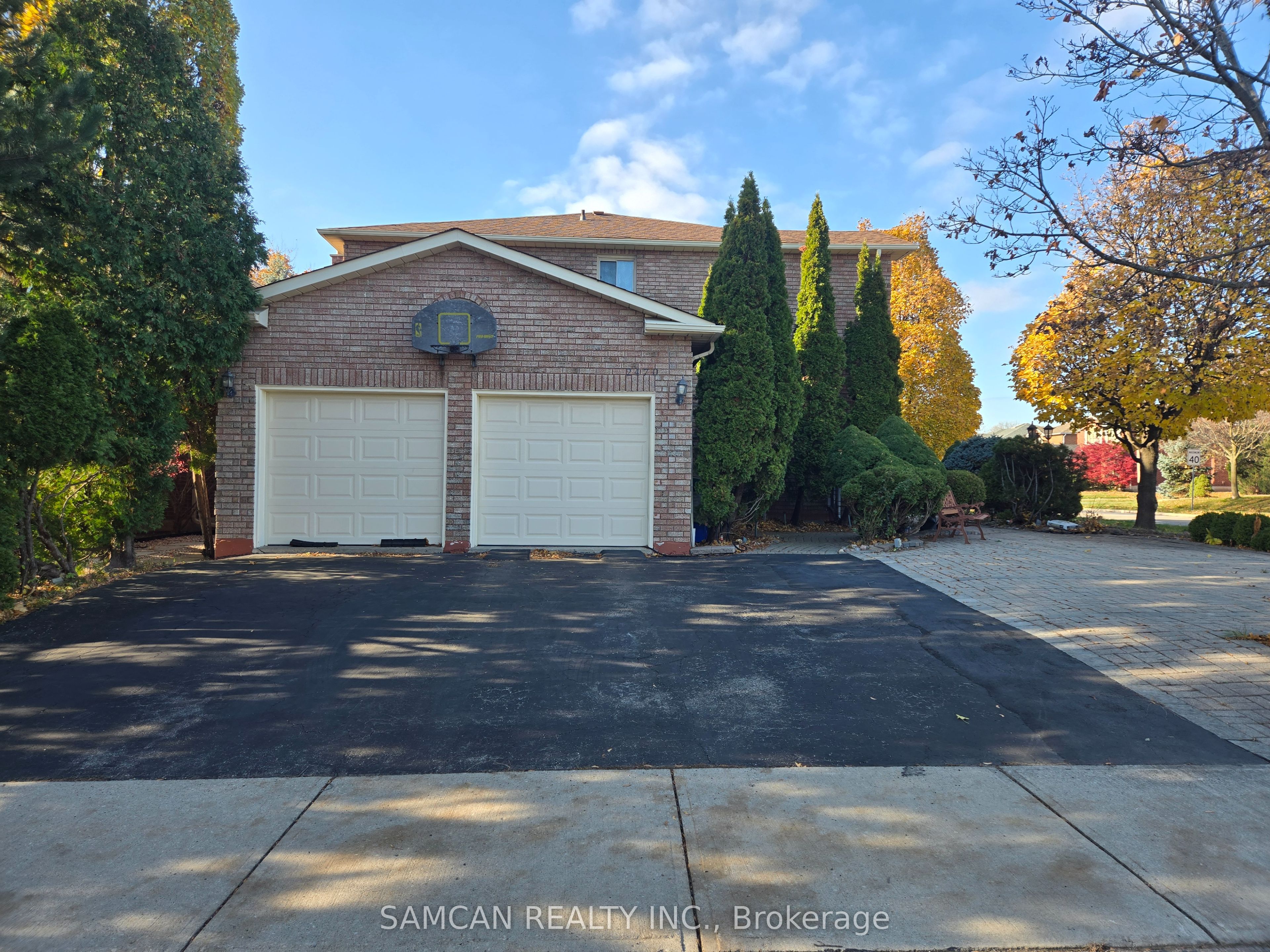 Unit 2 - 2470 Wynten Way, Oakville 2