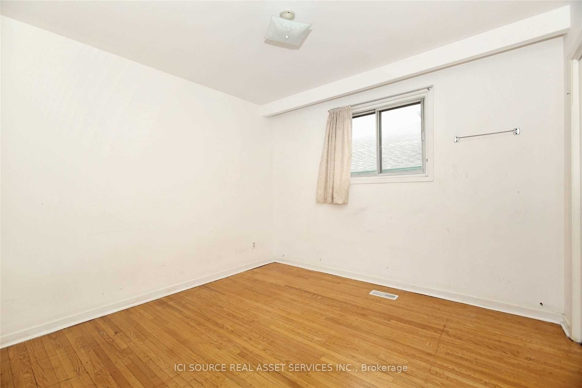 Unit Main Fl - 117 Firgrove Crescent, North York 3