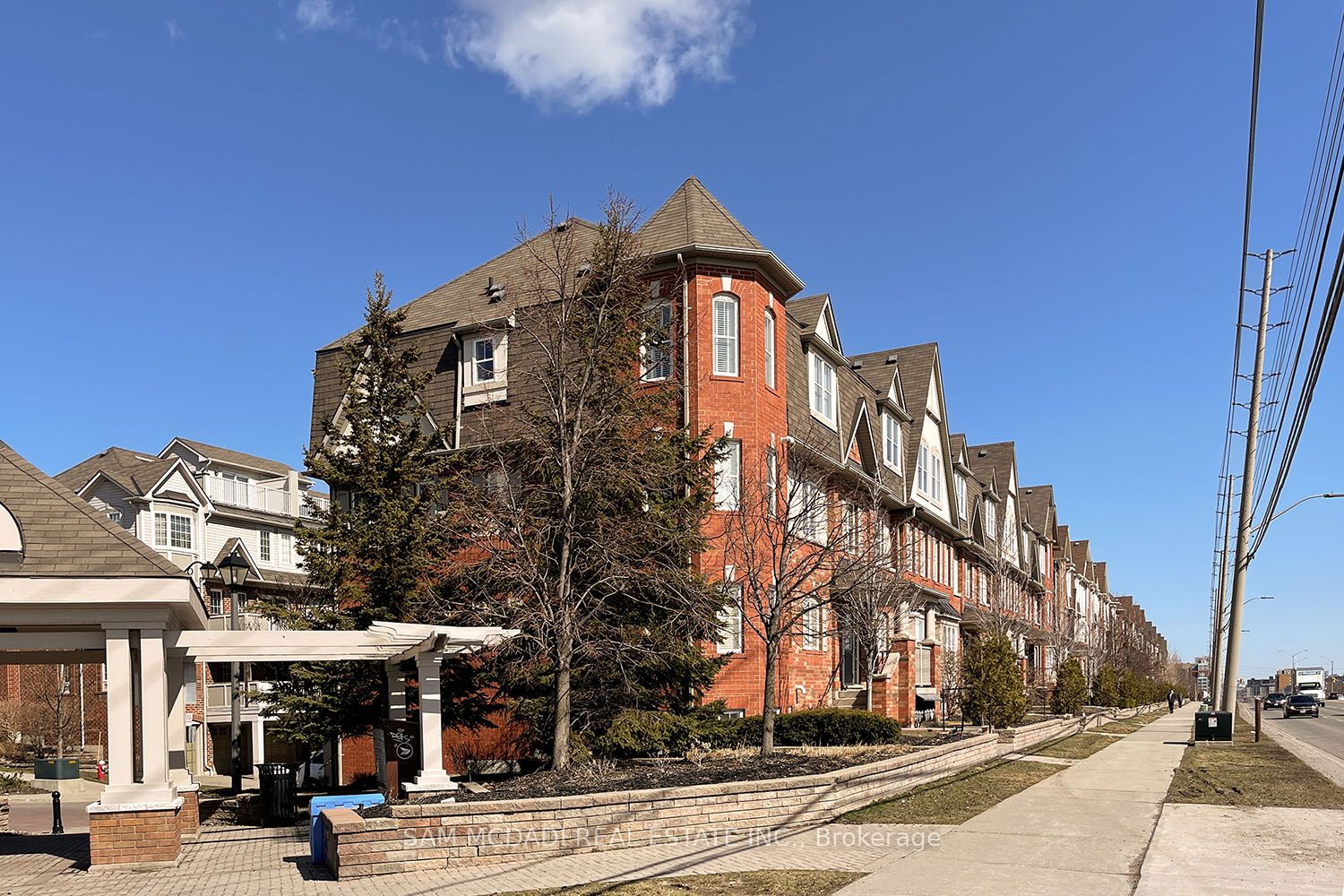 Unit 2 - 639 Dundas Street W, Mississauga 3