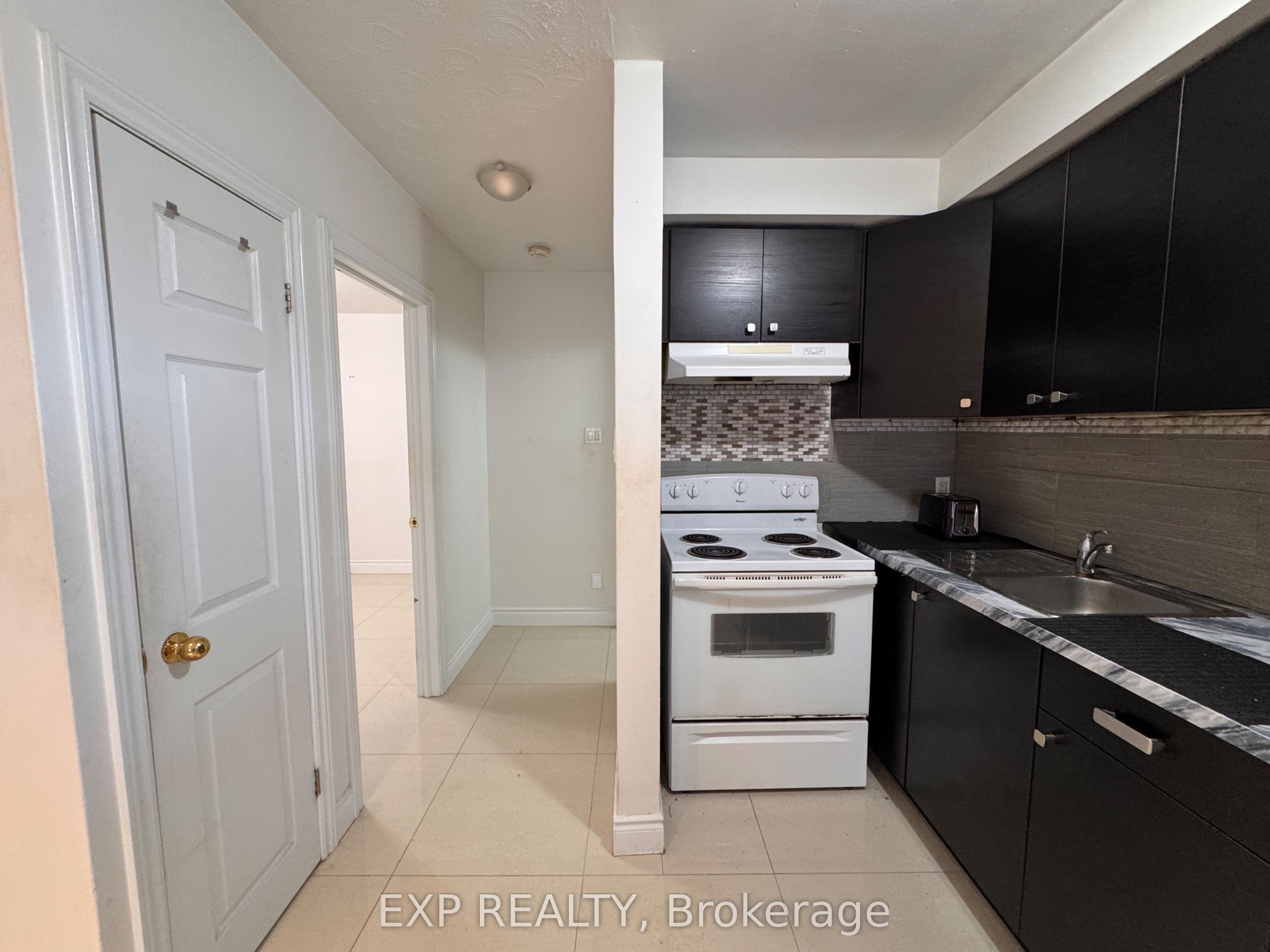 Unit 3 - 256 Lakeshore Road E, Mississauga 5