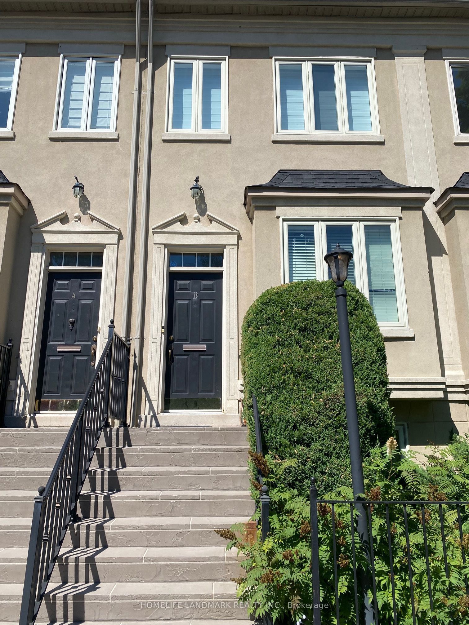 Unit B - 2283 Lake Shore Boulevard W, Etobicoke 2