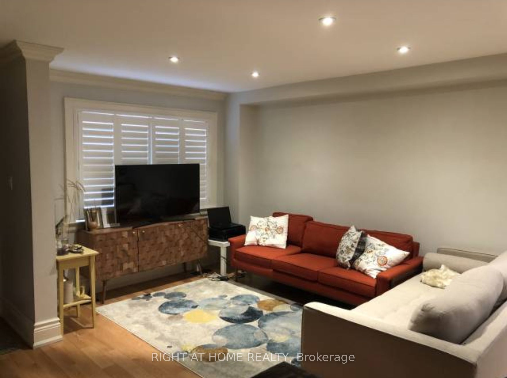 43 Bowie Avenue, Toronto 4