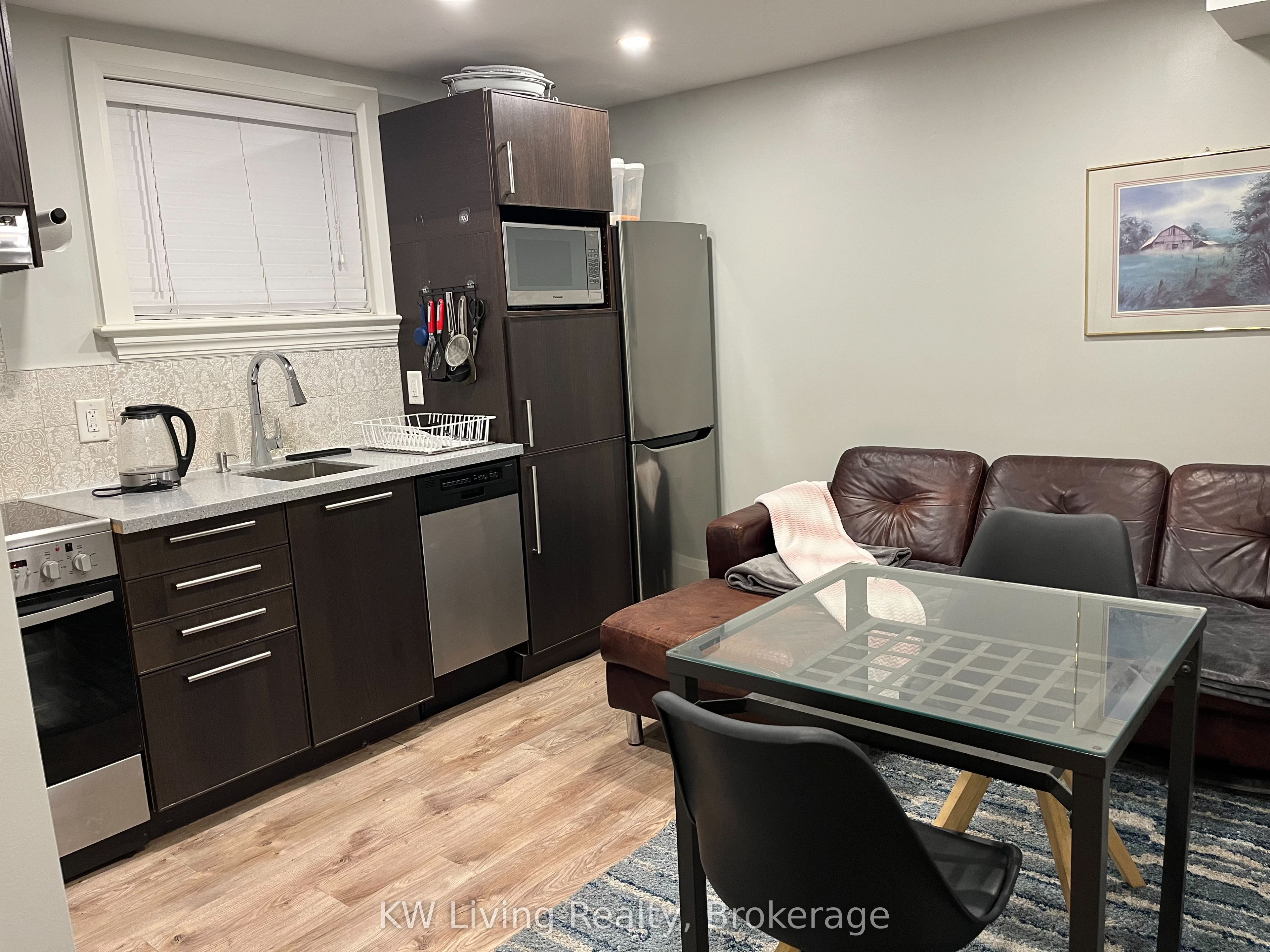 Unit 4 - 55B Long Branch Avenue, Etobicoke 4