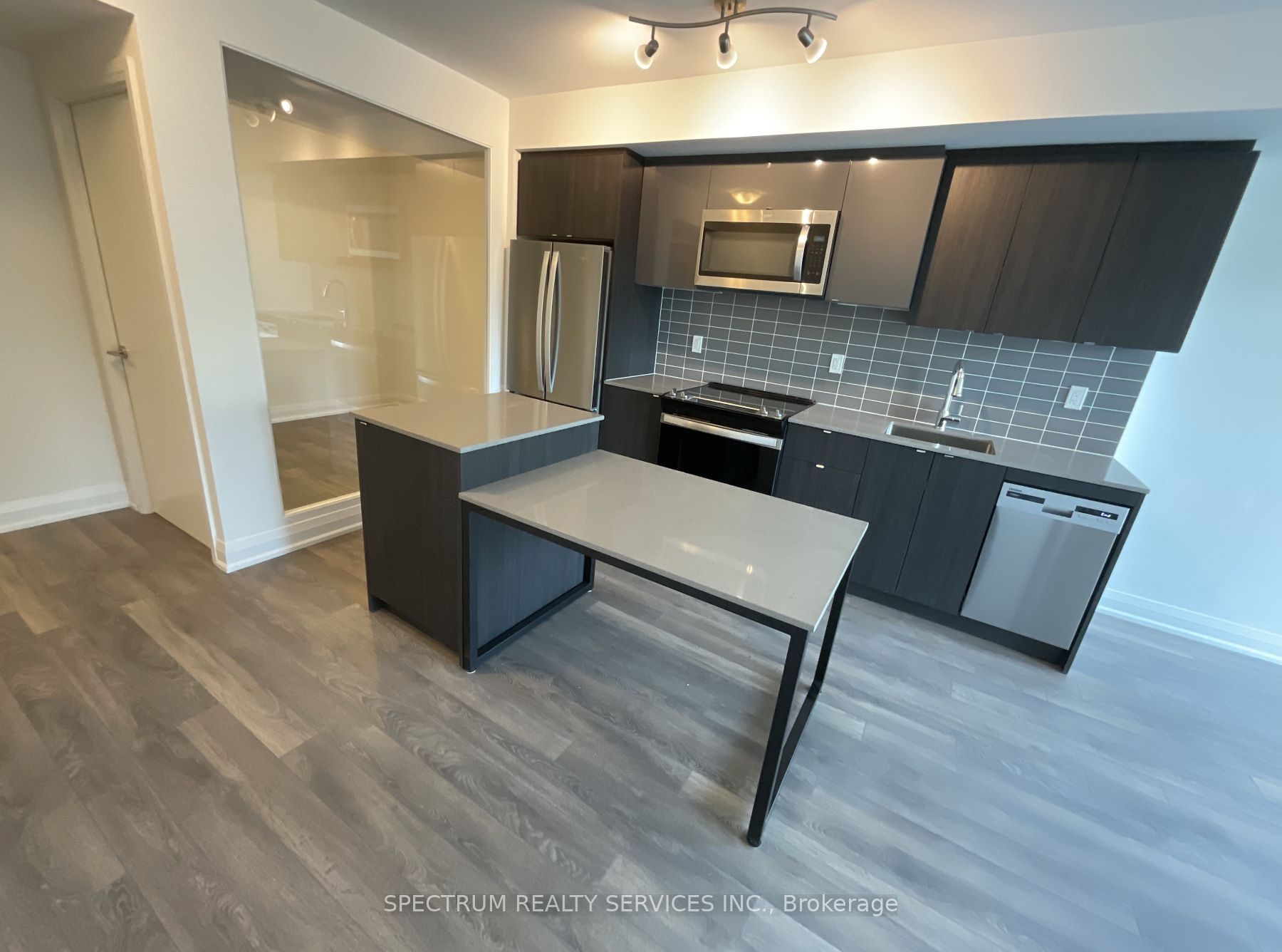 Unit 306 - 1461 Lawrence Avenue W, North York 5