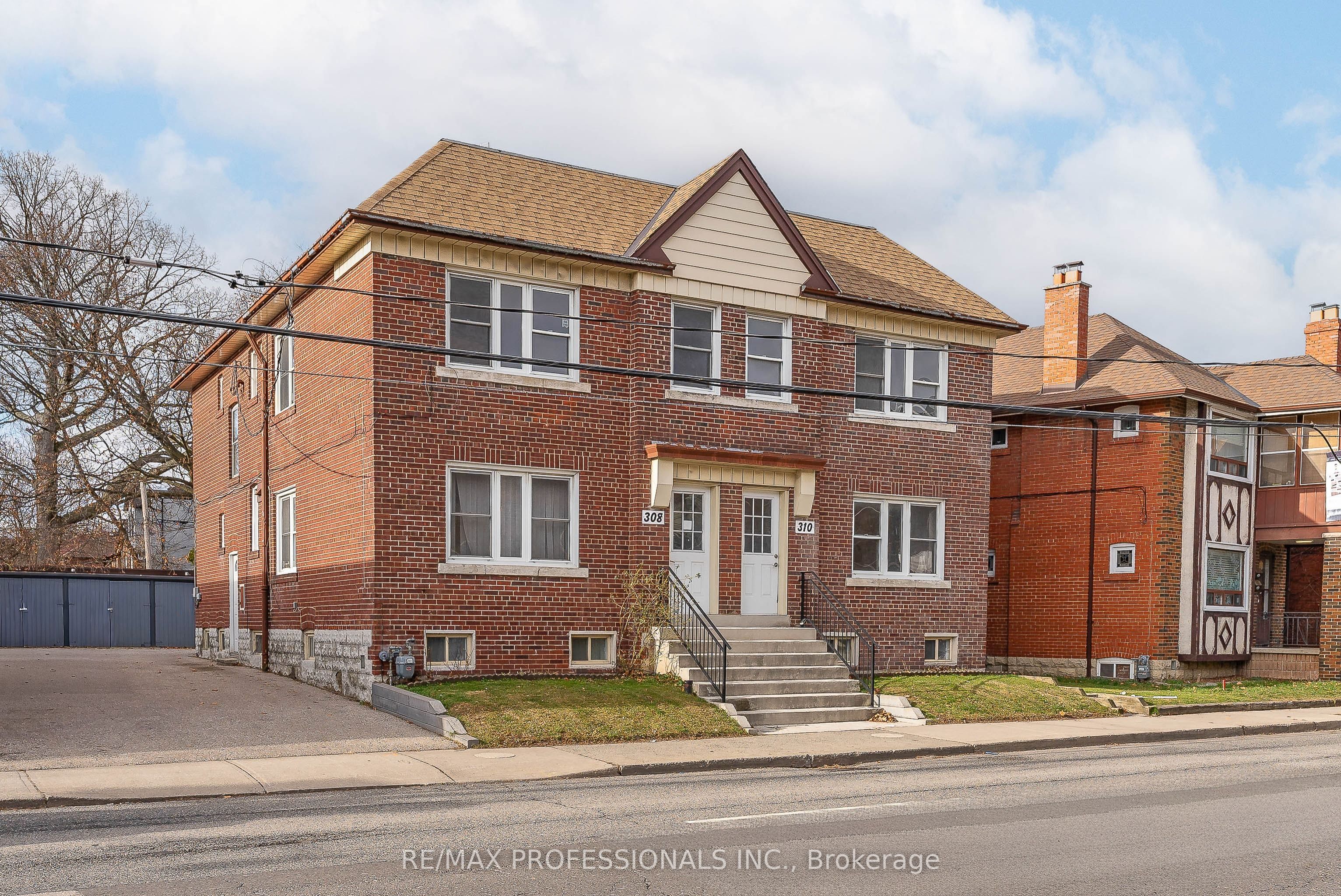 Unit Upper - 308 Jane Street, Toronto 4