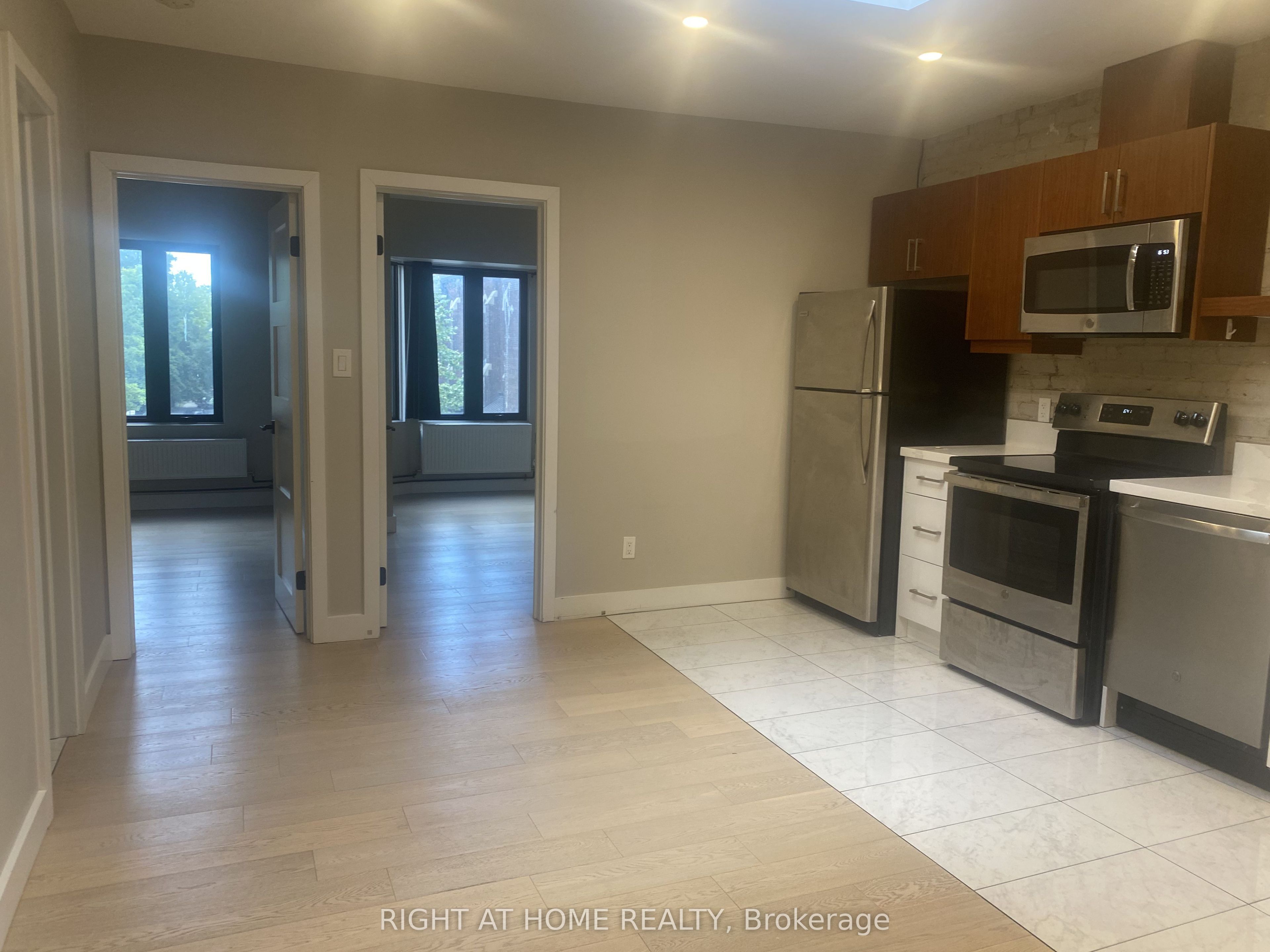 Unit 3A - 1022 Bloor Street W, Toronto 5