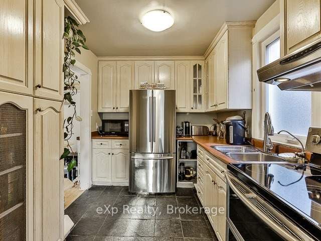 Unit 2 - 36 Second Street, Etobicoke 3