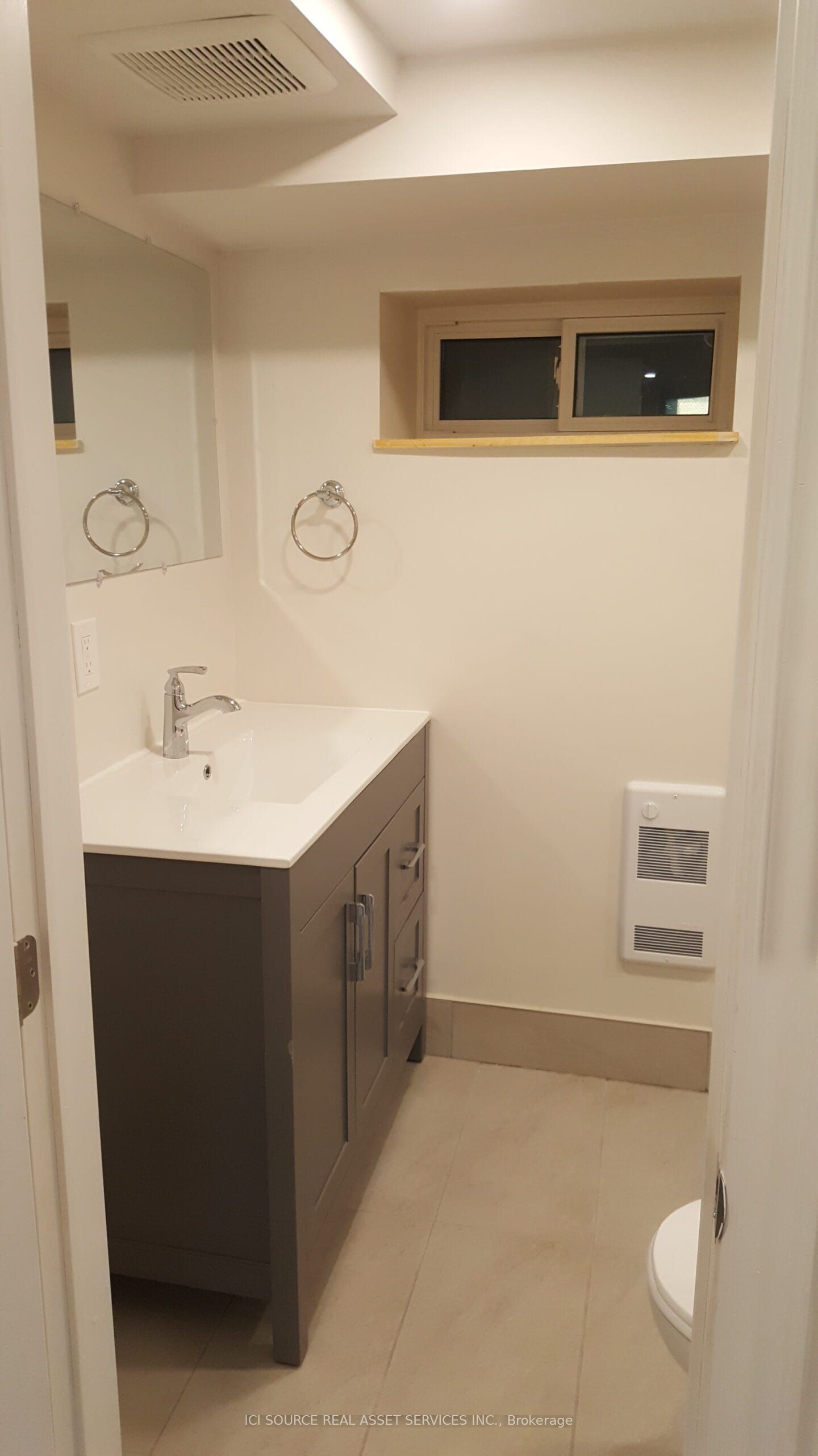 Unit 5 - 44 Bartonville Avenue W, Toronto 2