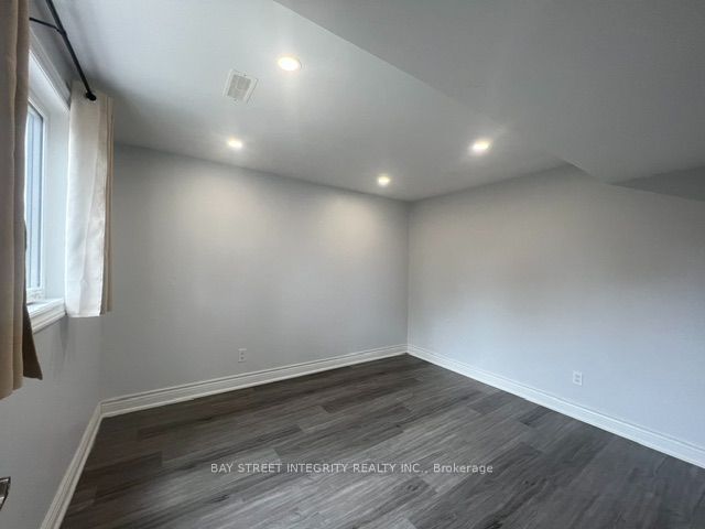 4736 Wild Rose Street, Mississauga 4