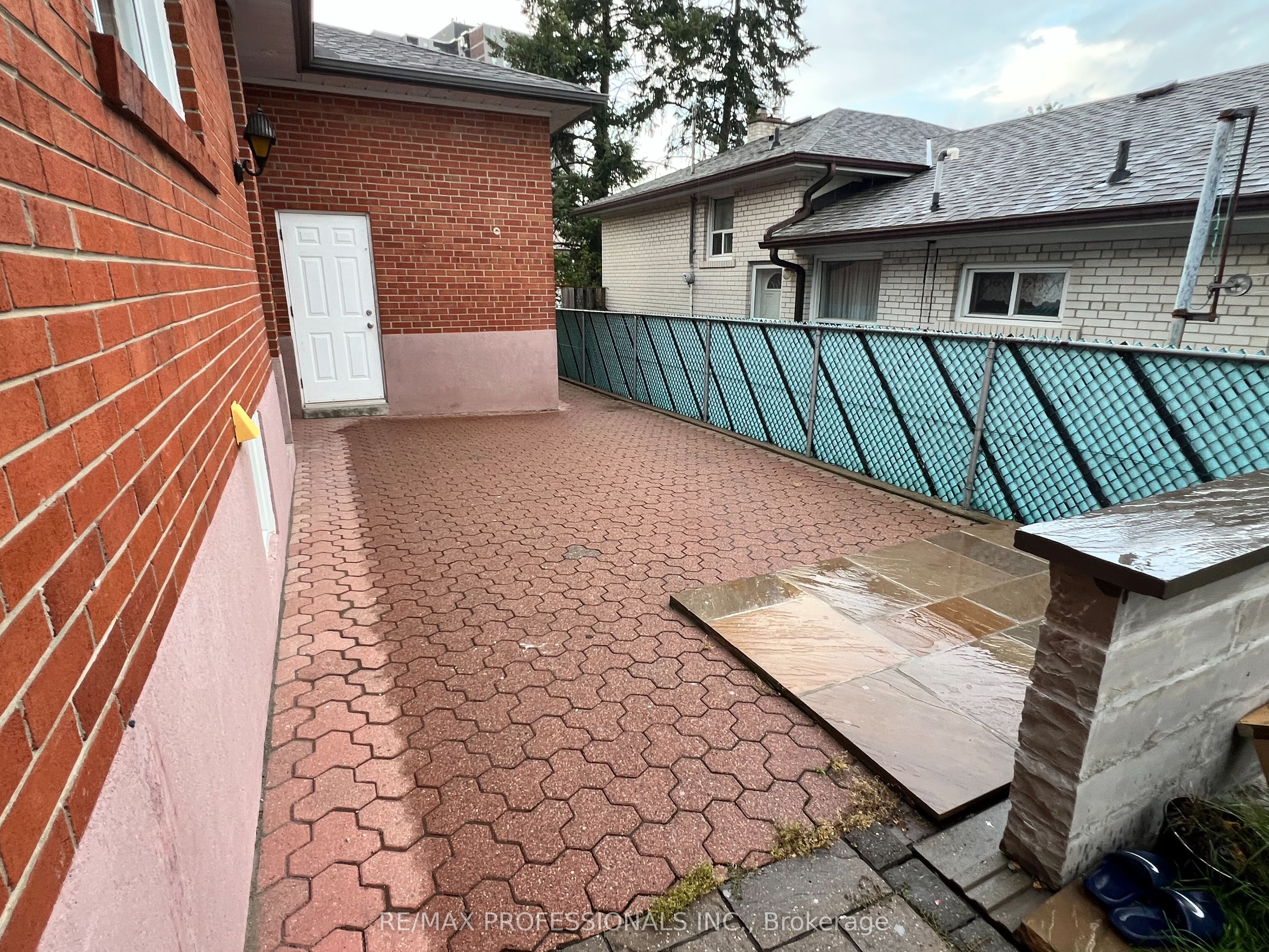 30 Lemonwood Drive, Etobicoke 2