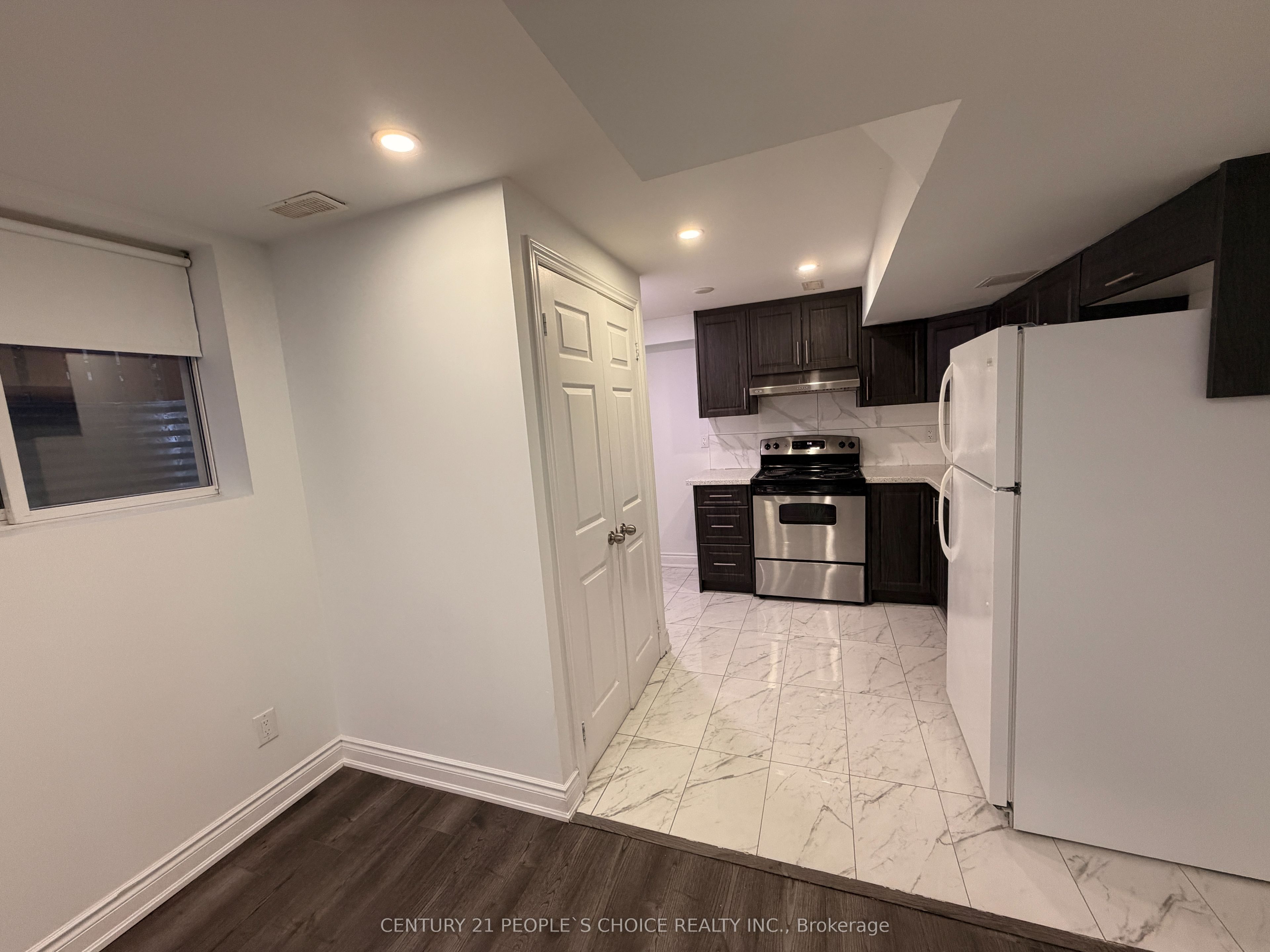 Unit Unit 2, Basement - 36 Allangrove Drive, Brampton 5