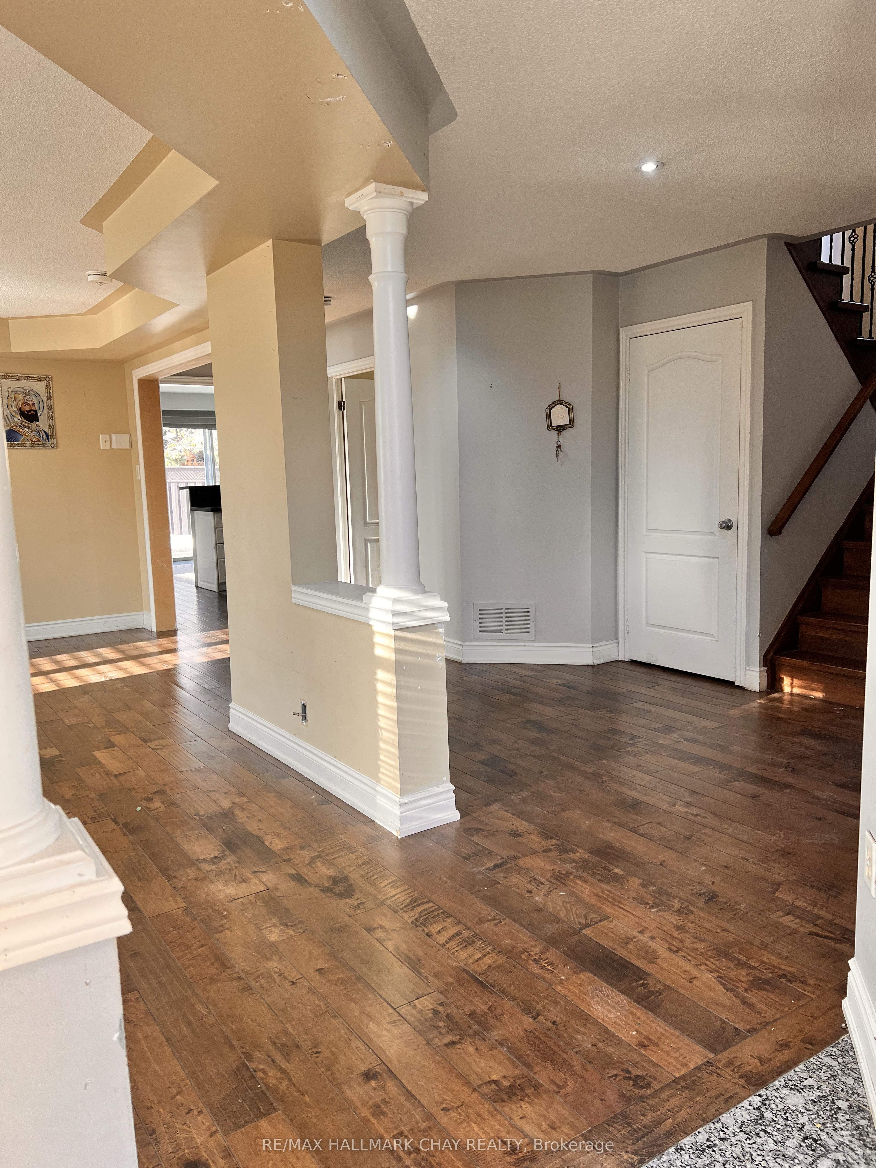 2 Southbend Drive S, Brampton 5