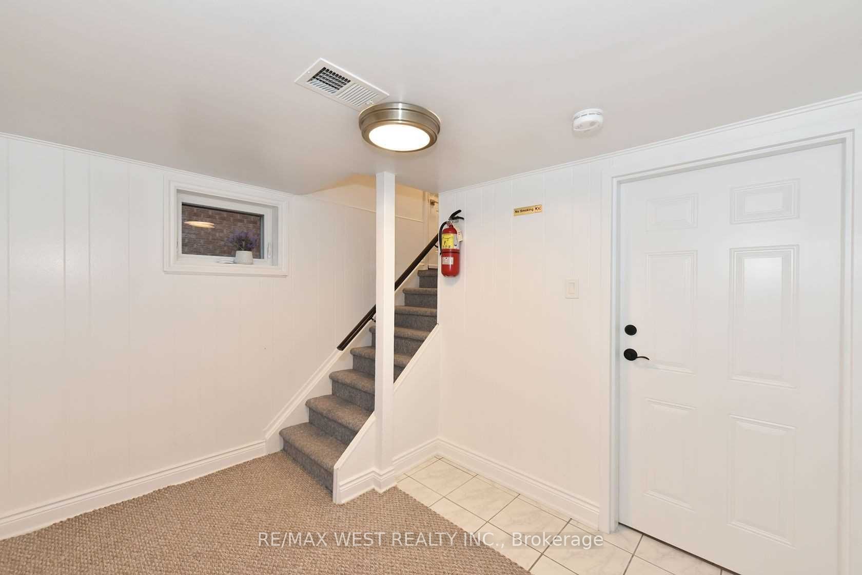 Unit Bsmt - 168 Strathnairn Avenue, Toronto 4