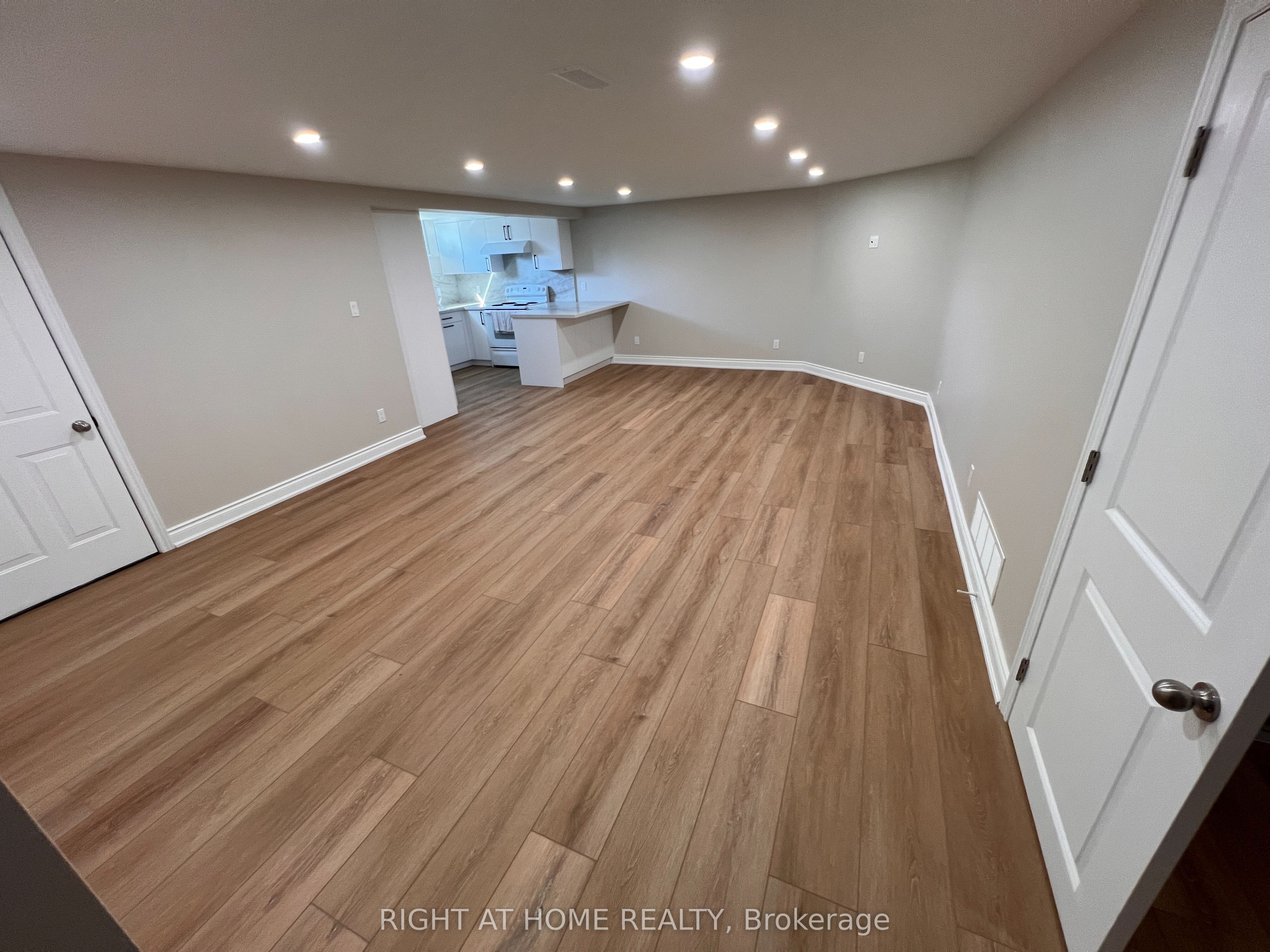 Unit LOWER - 30 Norbert Crescent, Etobicoke 5