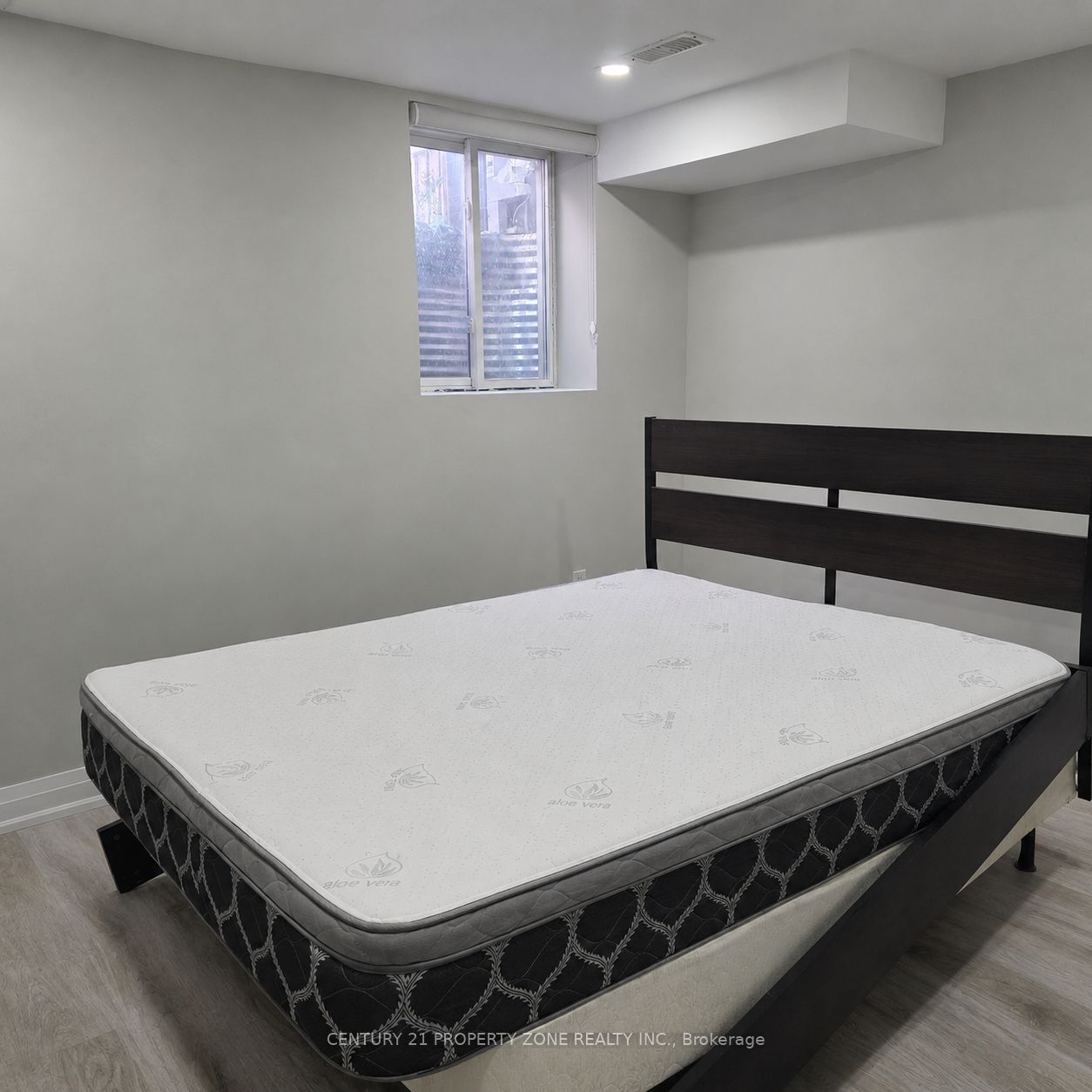 2 Bachelor Street, Brampton 5