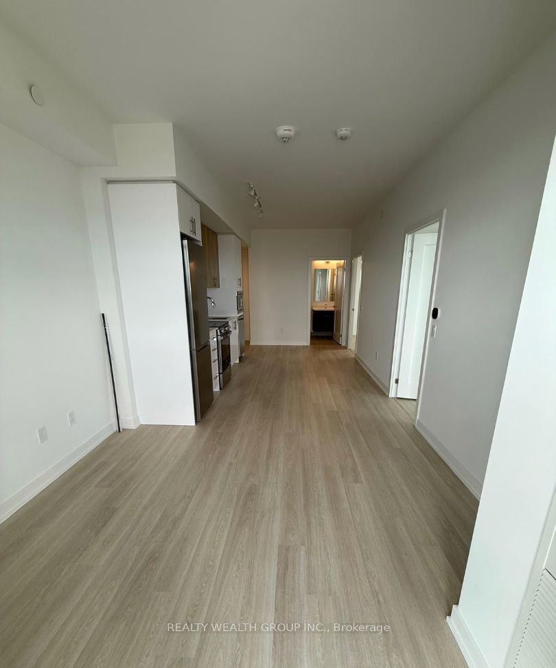 Unit 3002 - 5105 Hurontario Street, Mississauga 4