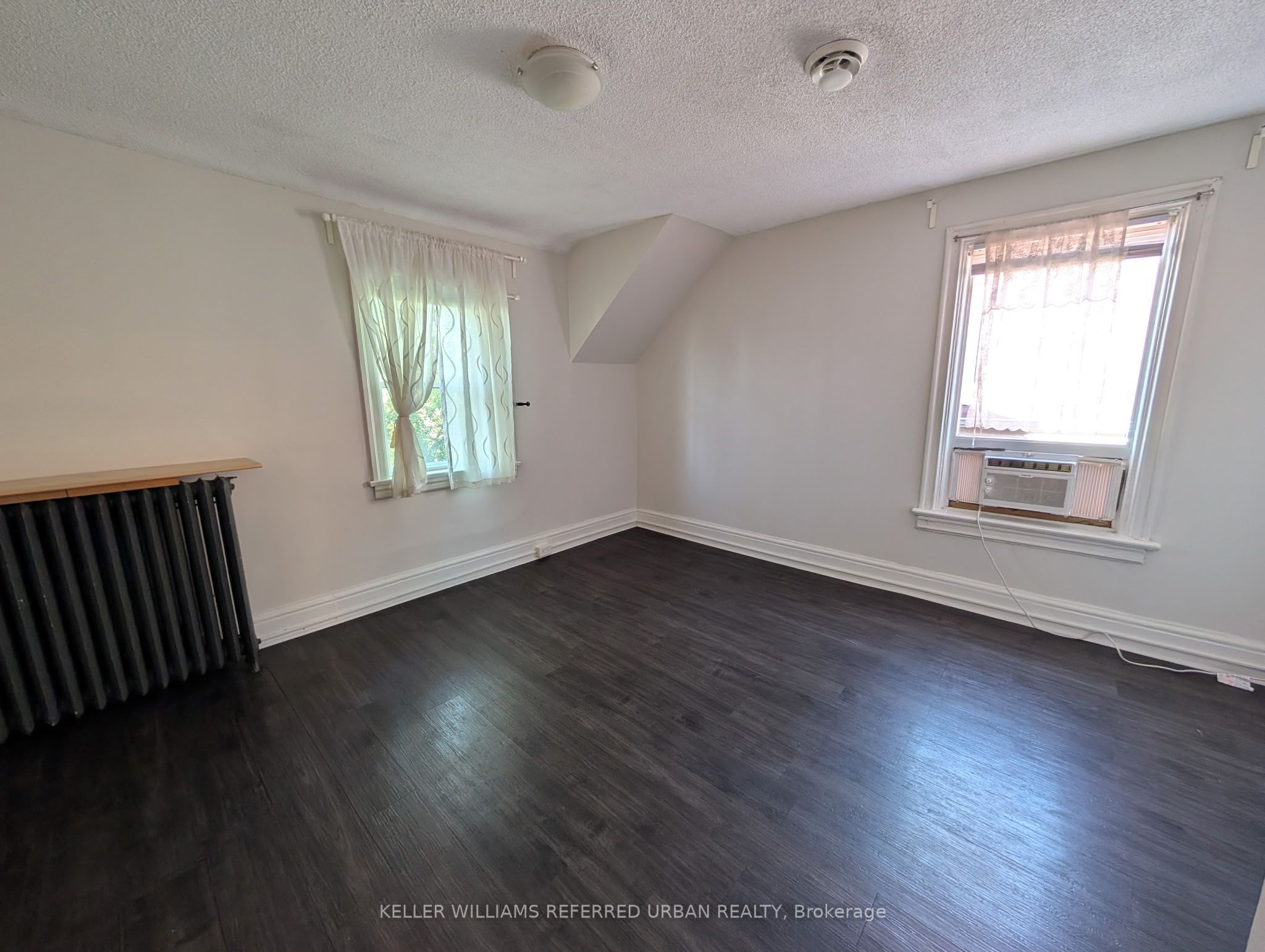 Unit Upper - 591 Jane Street, Toronto 4