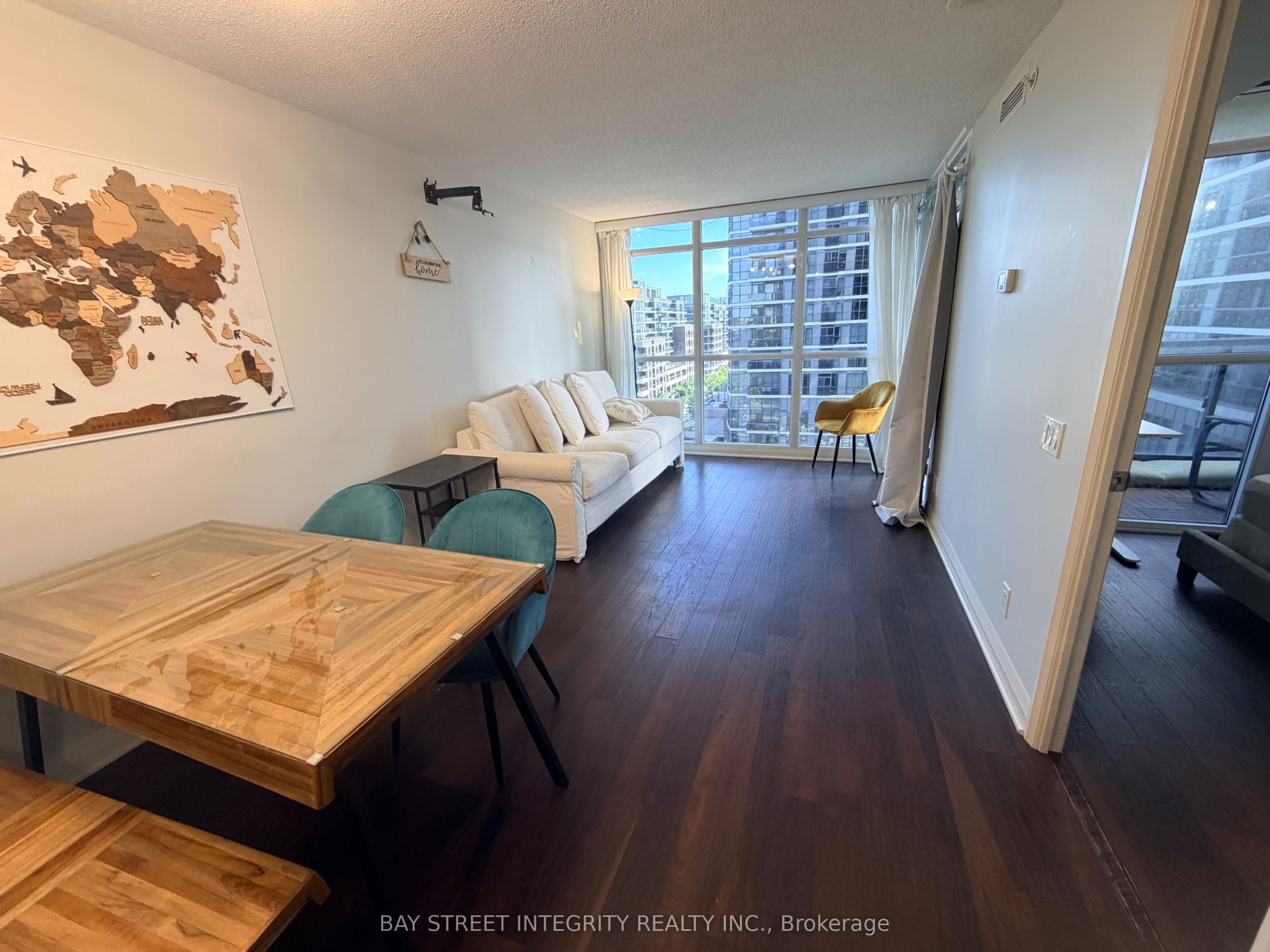 Unit 703 - 1 Valhalla Inn Road, Etobicoke 2