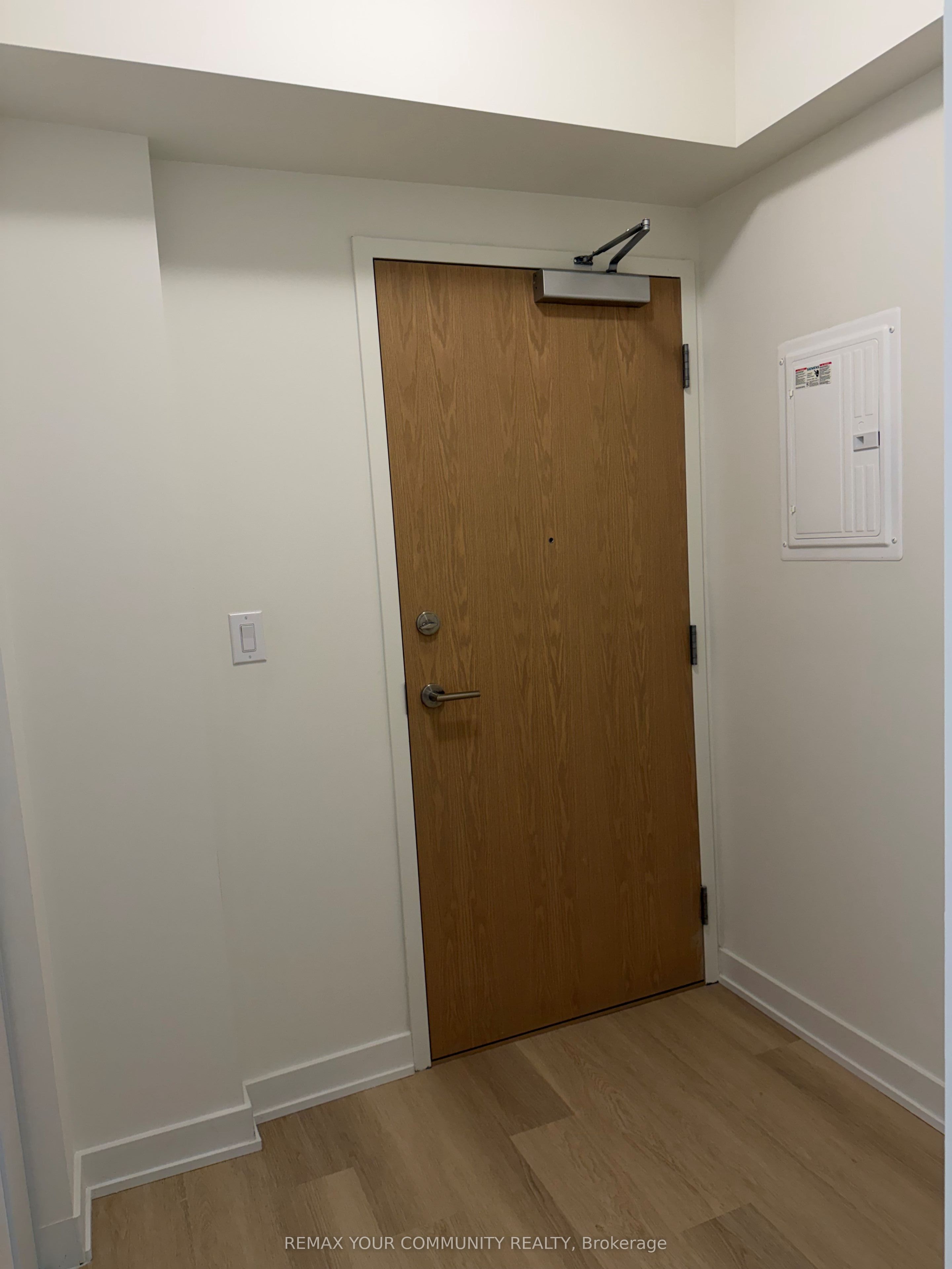Unit 809 - 2825 Jane Street, North York 4