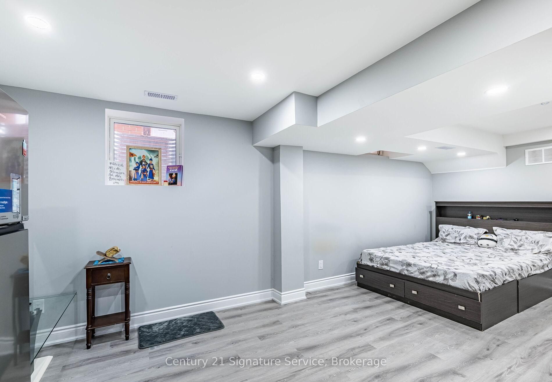 Unit Basement - 7 Dunlop Court, Brampton 4
