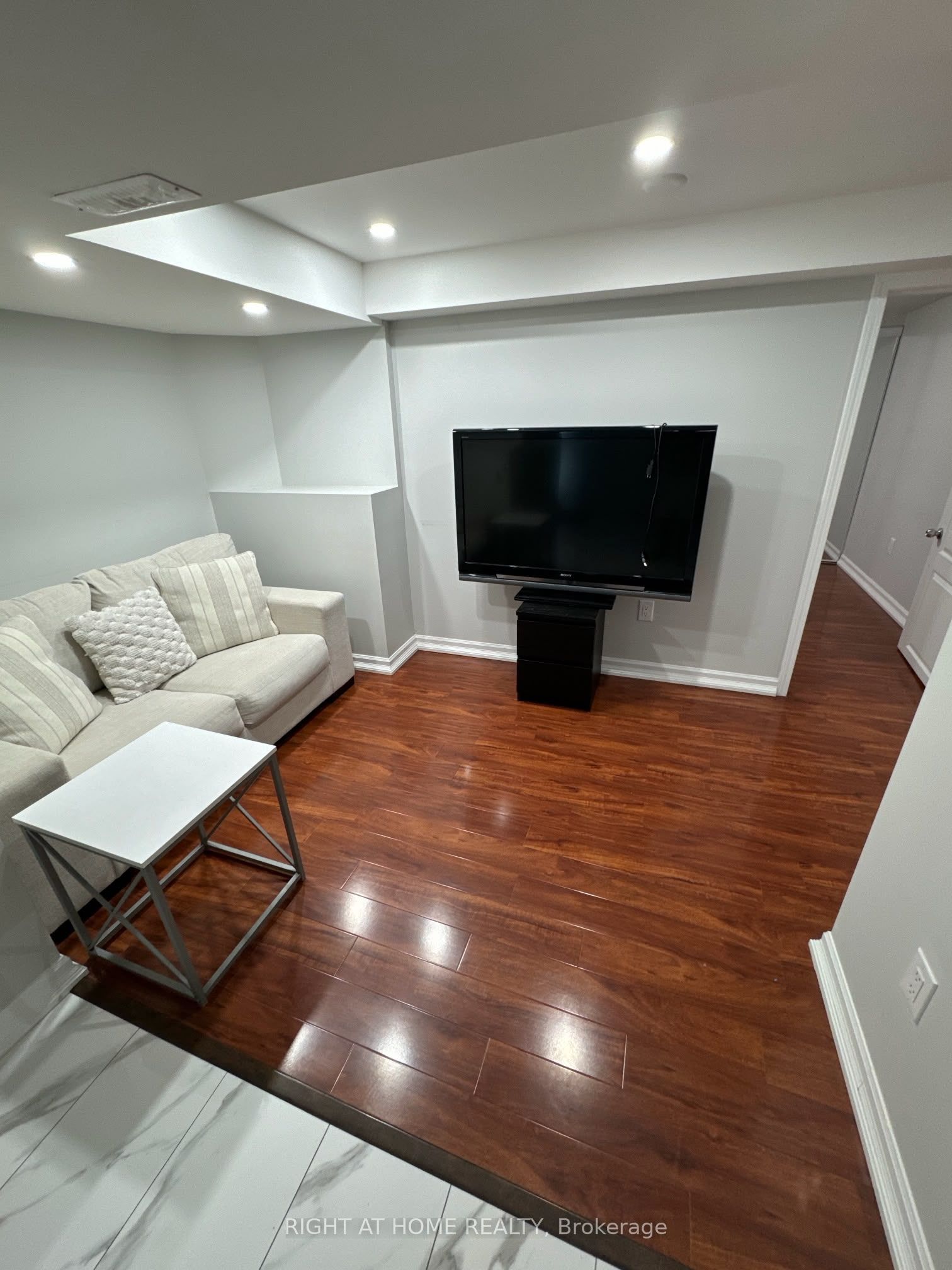 Unit Lower - 314 Harrowsmith Drive, Mississauga 3