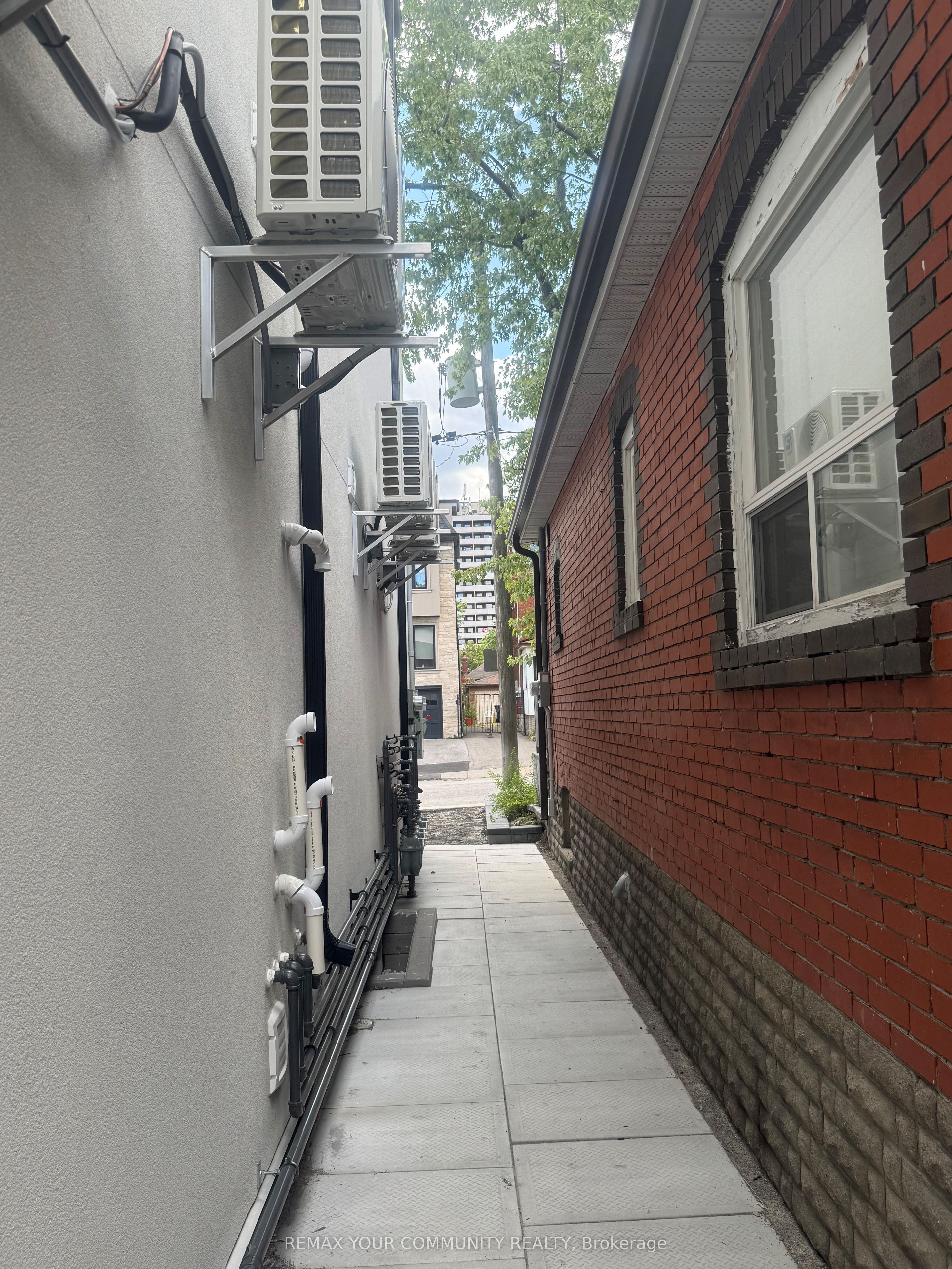 Unit Basement - 222 Belgravia Avenue, Toronto 2