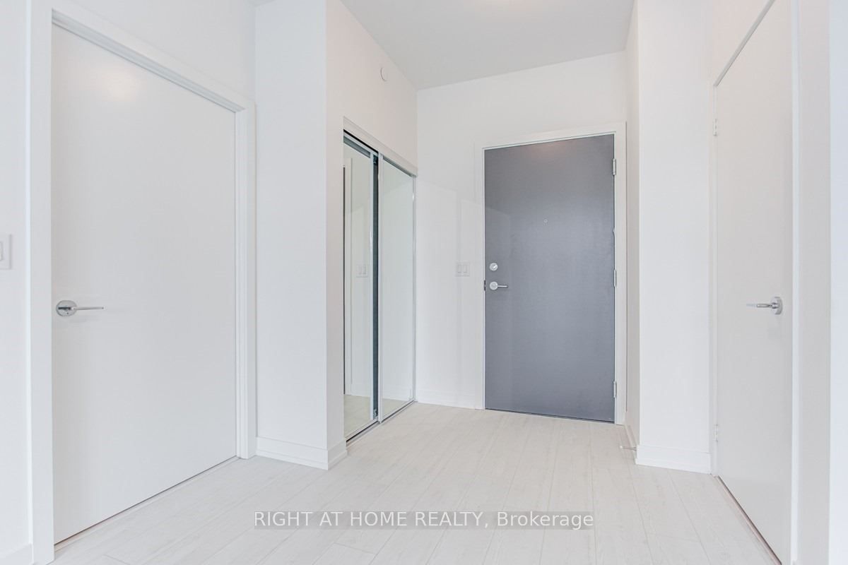 Unit 403 - 10 De Boers Drive, North York 3